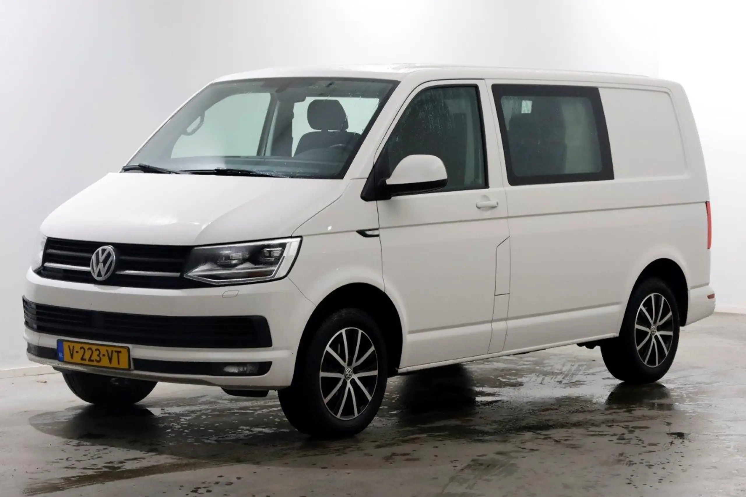 Volkswagen - T6 Transporter