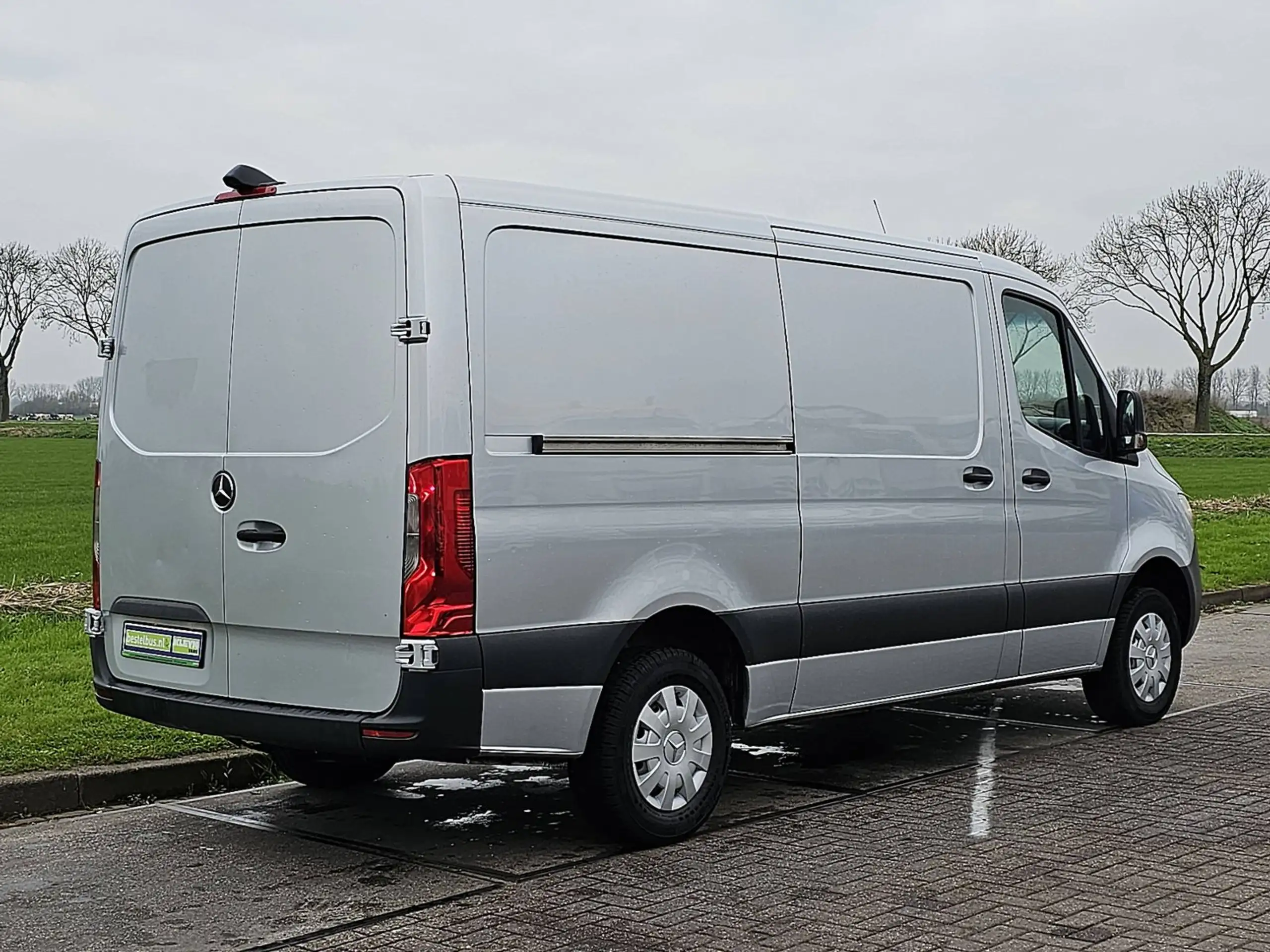 Mercedes-Benz - Sprinter