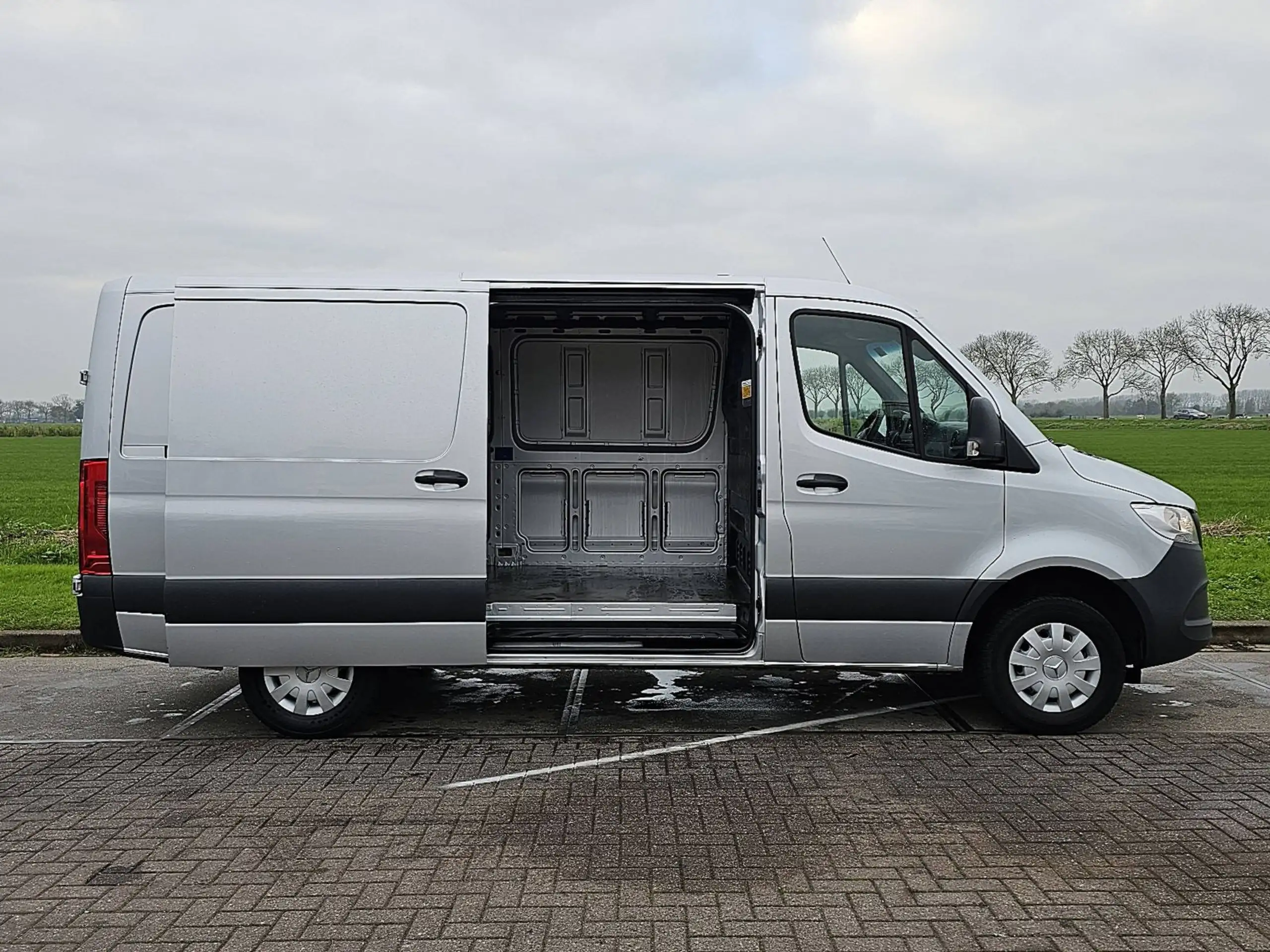 Mercedes-Benz - Sprinter