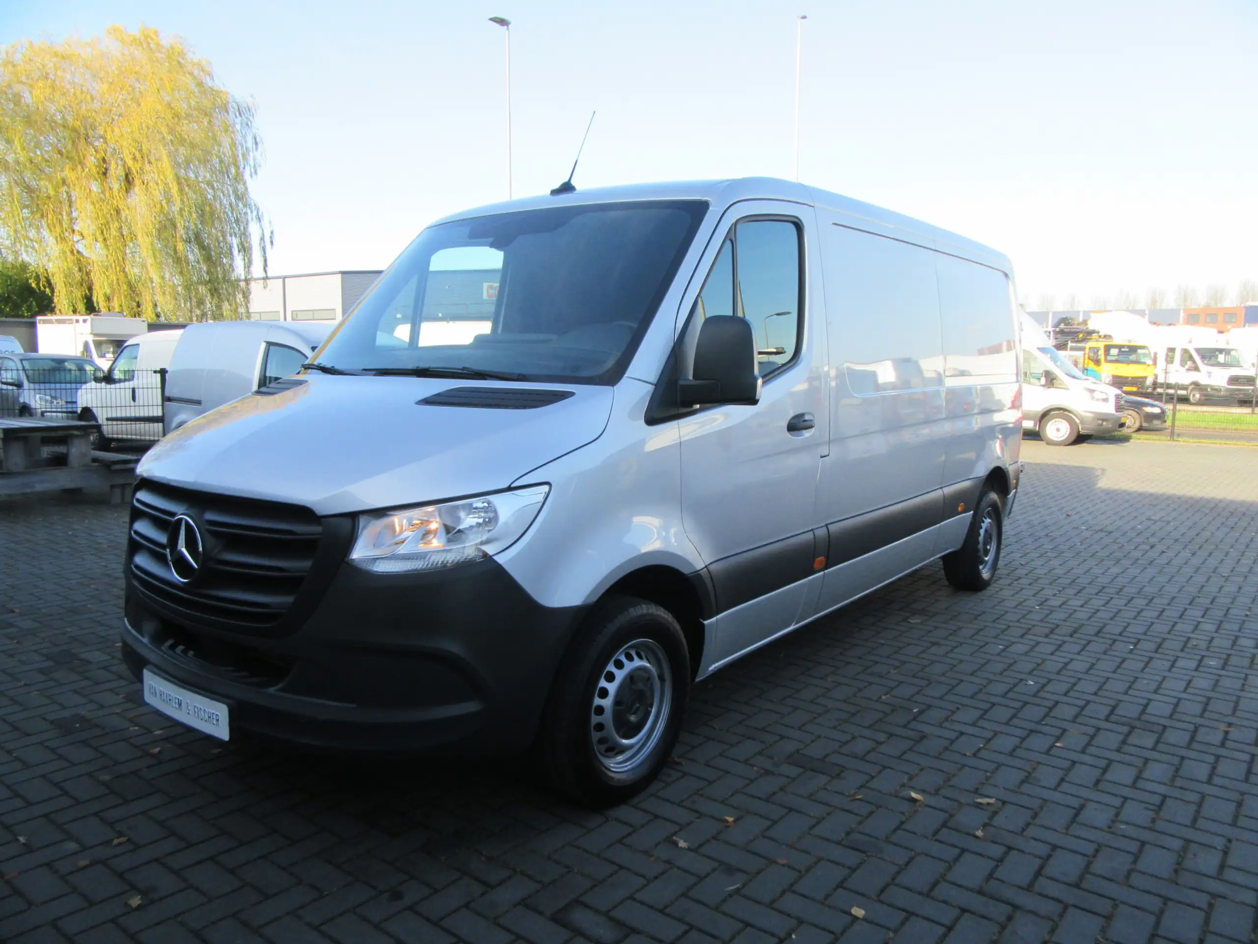 Mercedes-Benz - Sprinter