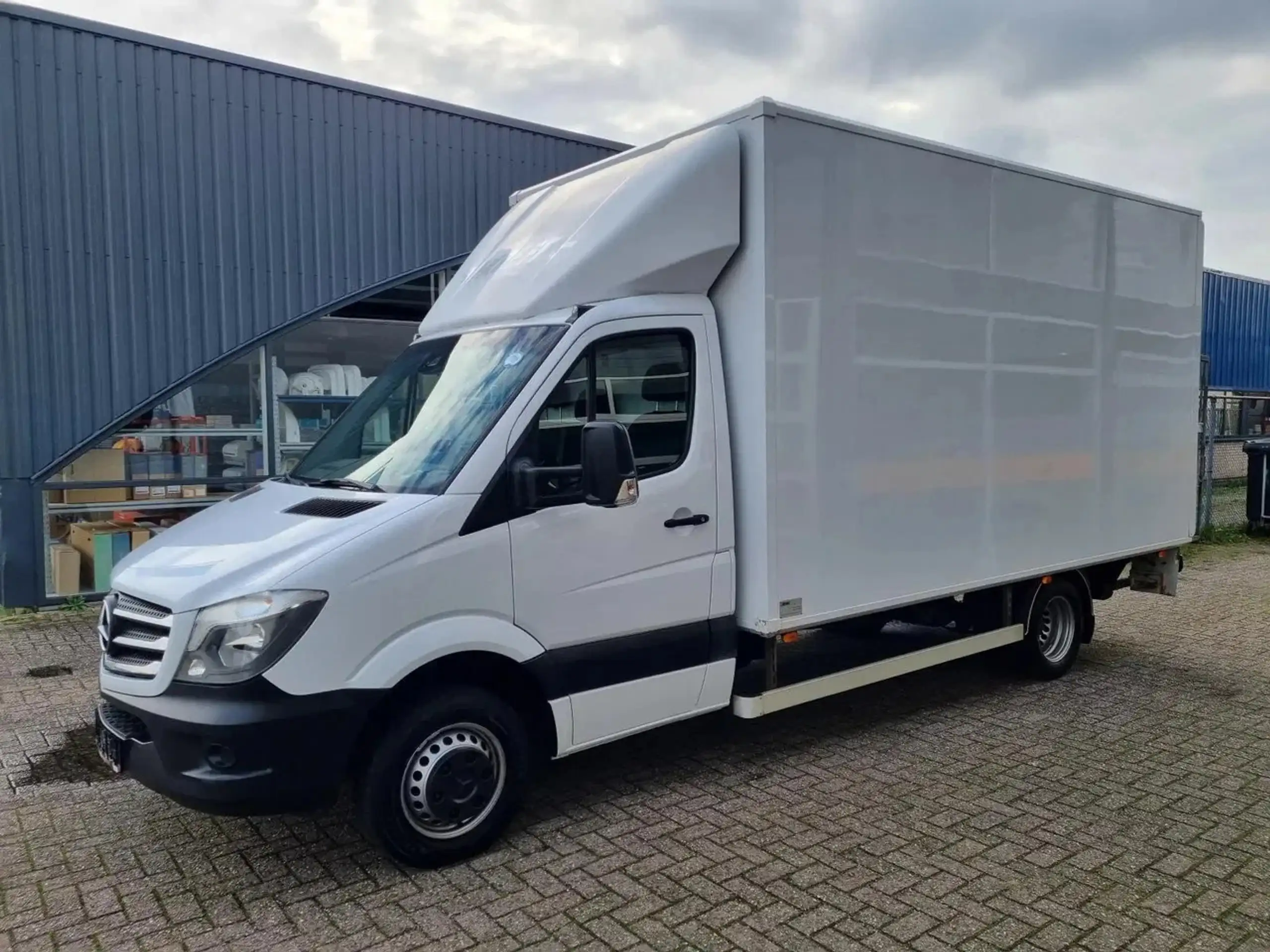 Mercedes-Benz - Sprinter