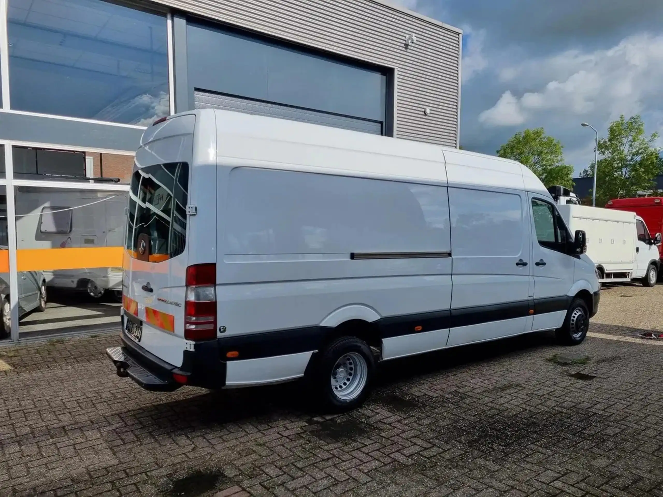 Mercedes-Benz - Sprinter