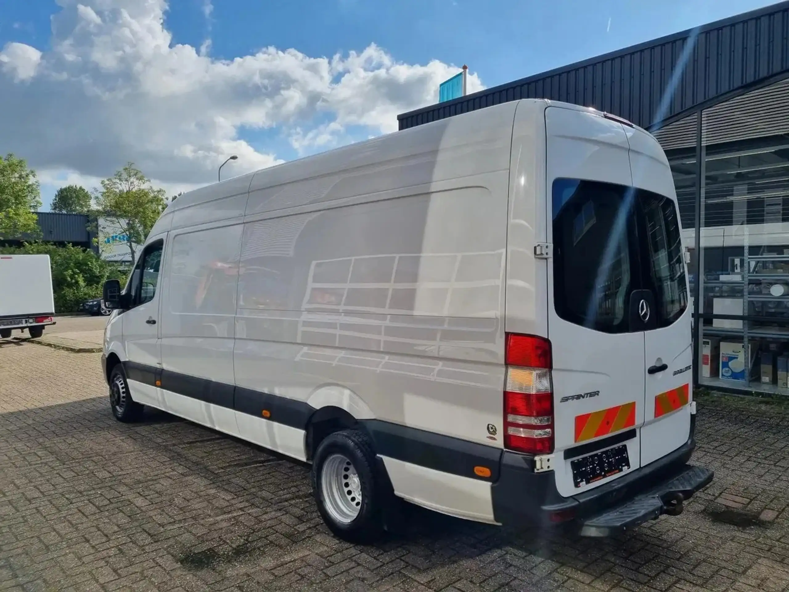 Mercedes-Benz - Sprinter