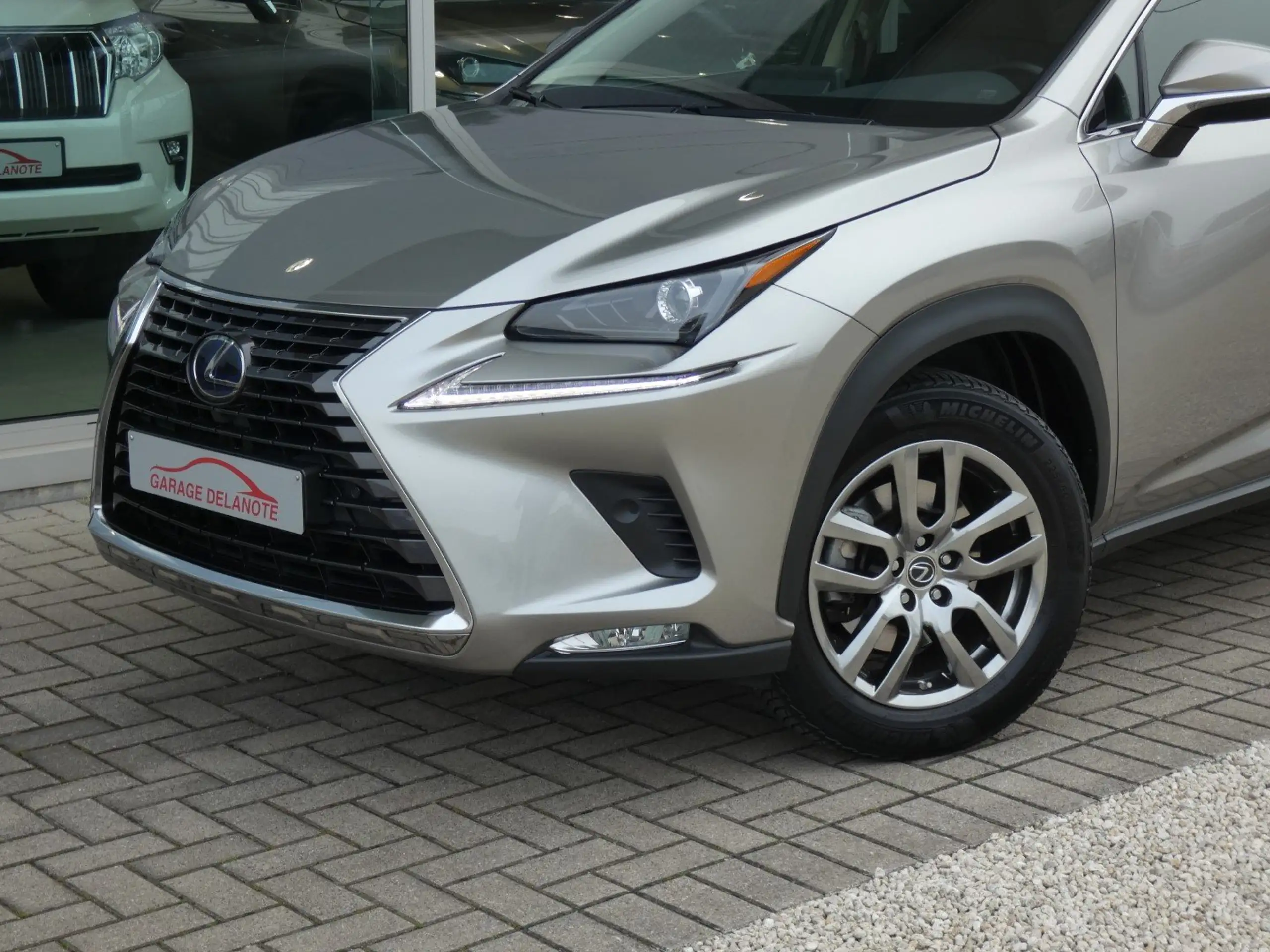 Lexus - NX 300h