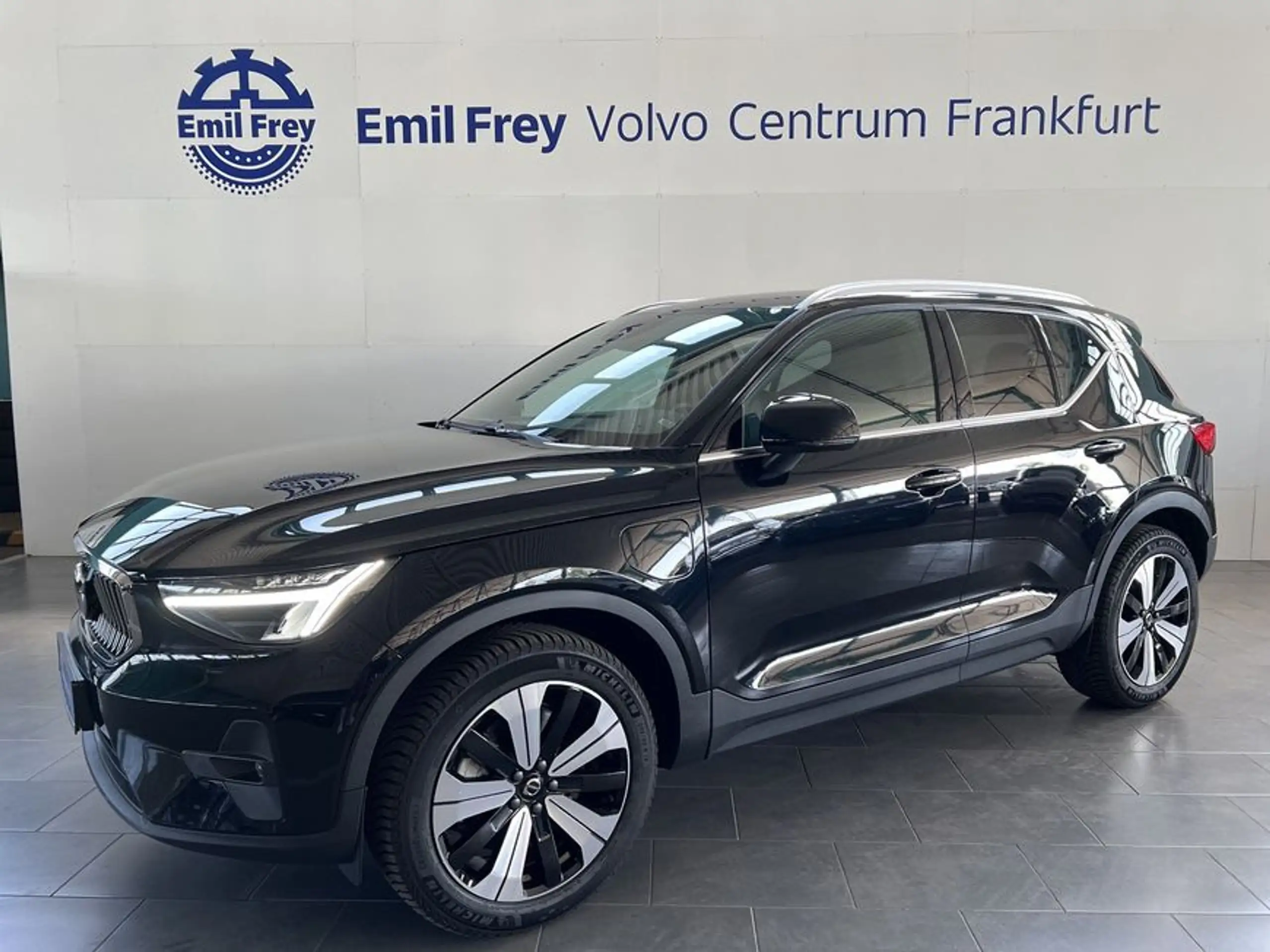 Volvo - XC40