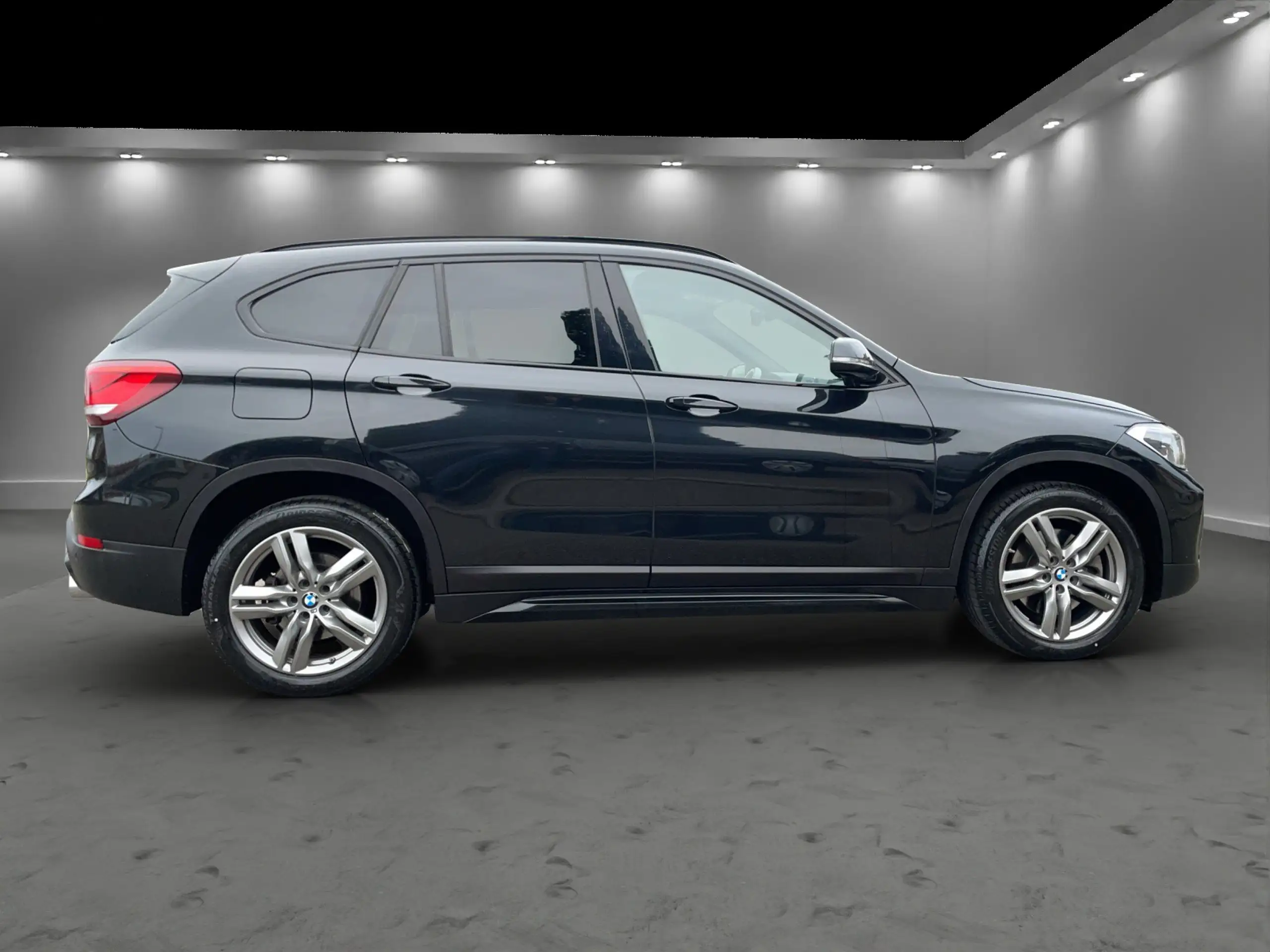 BMW - X1