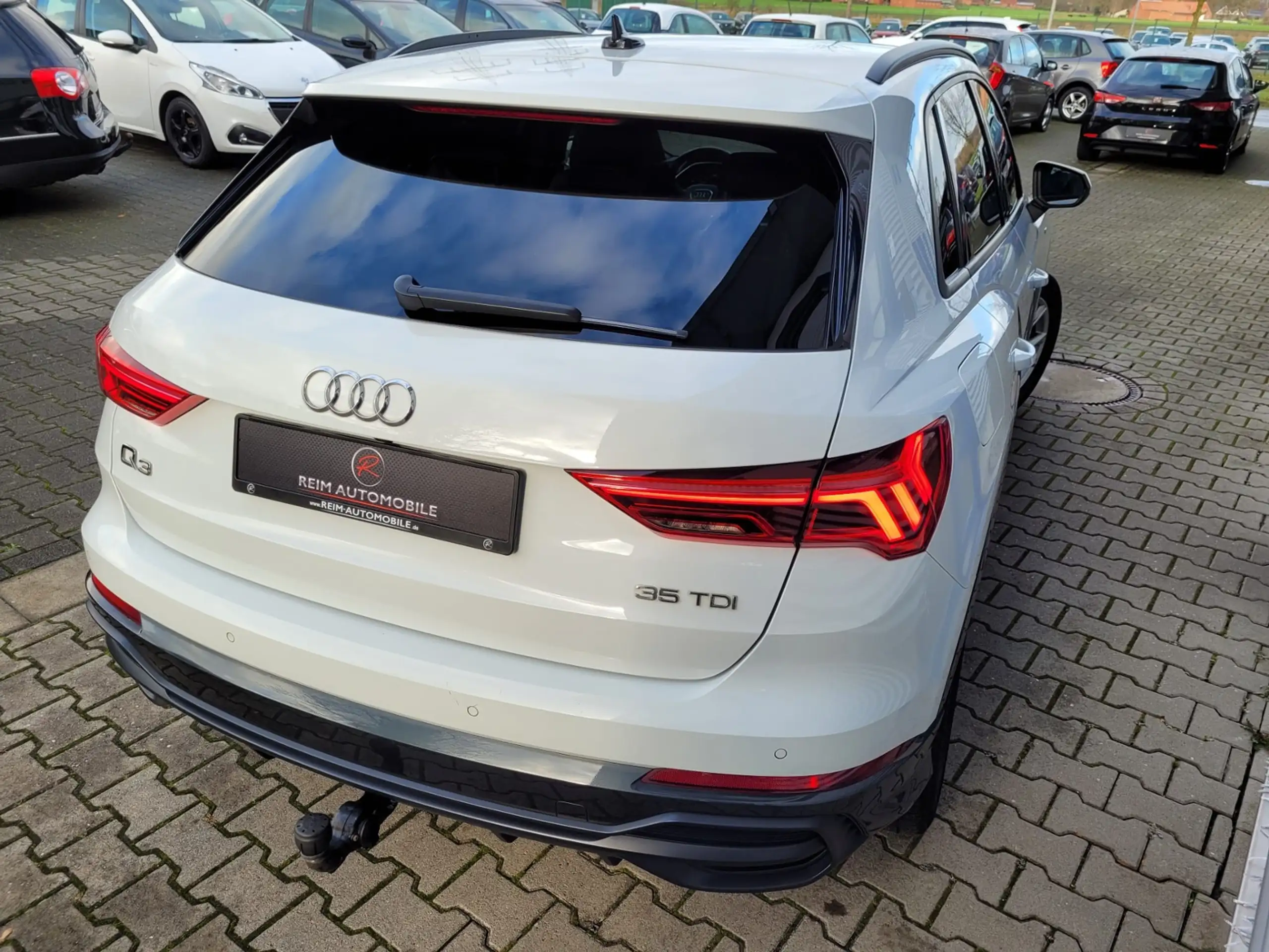 Audi - Q3