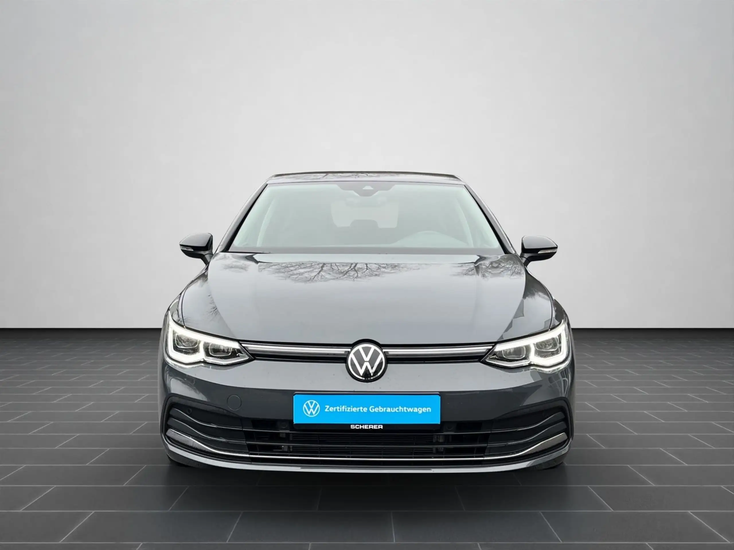 Volkswagen - Golf