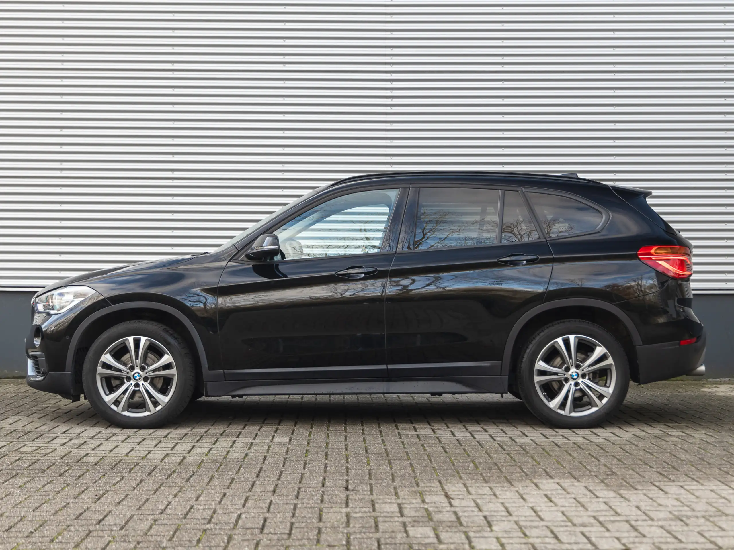 BMW - X1