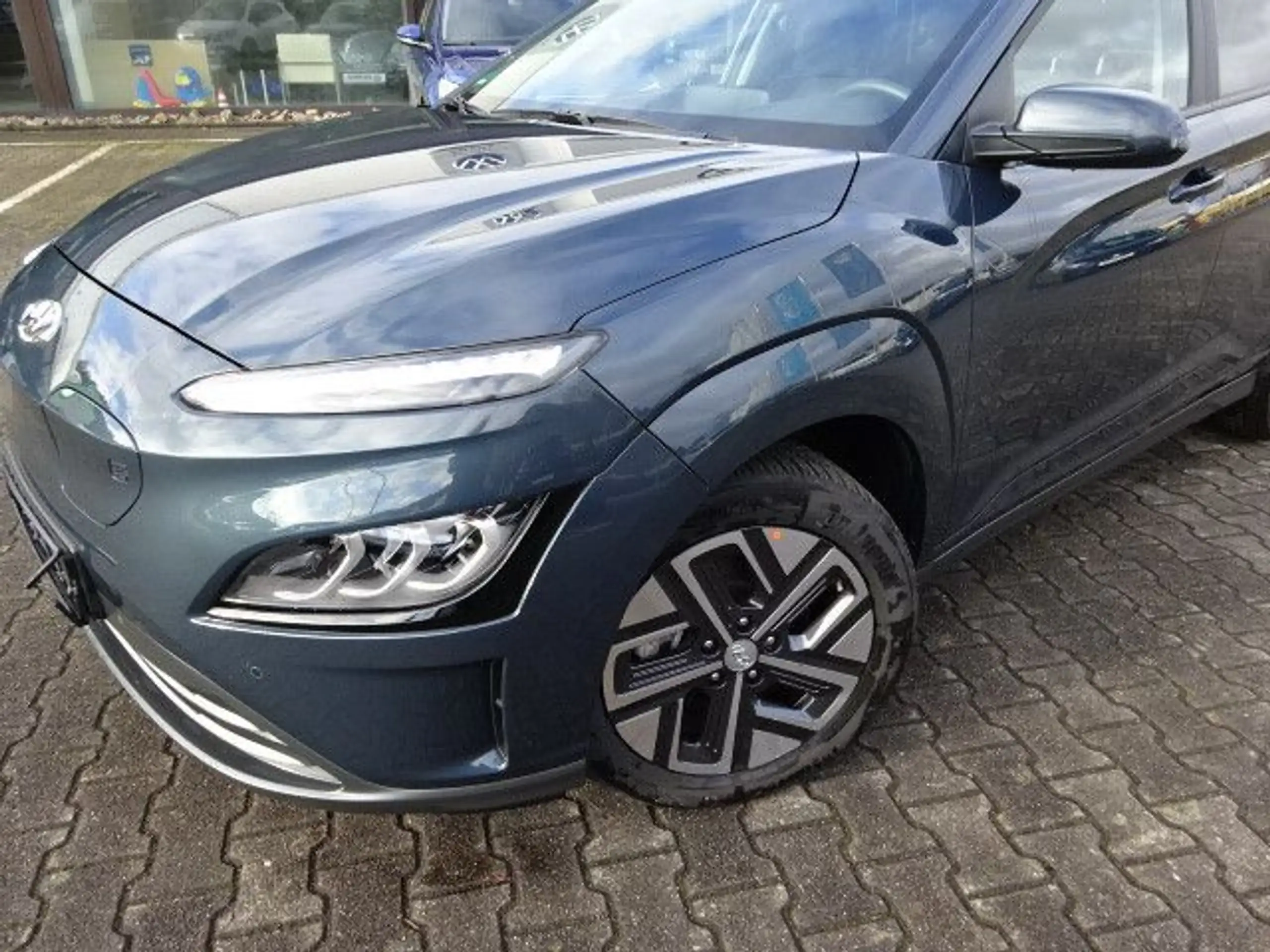 Hyundai - KONA