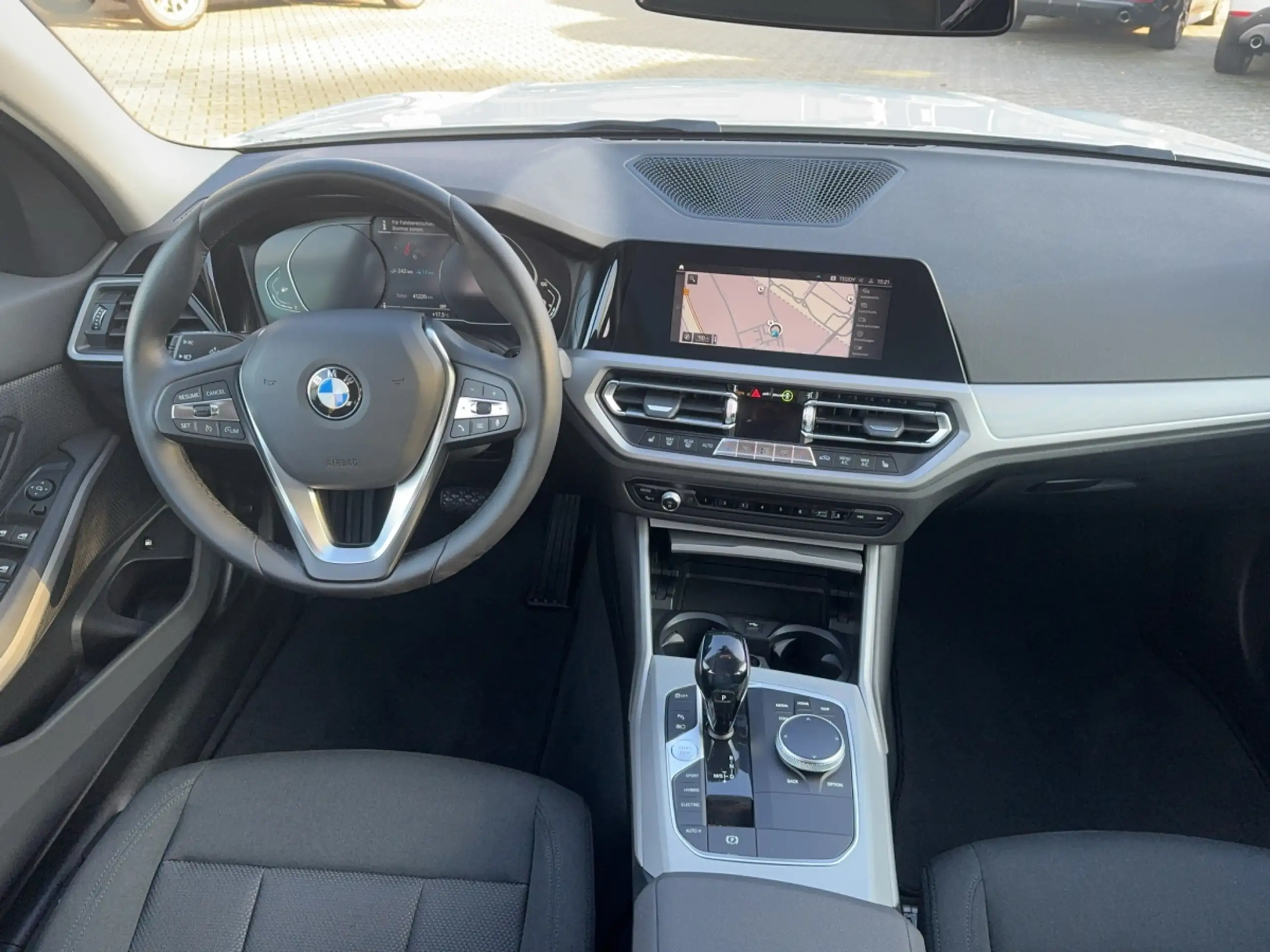 BMW - 330