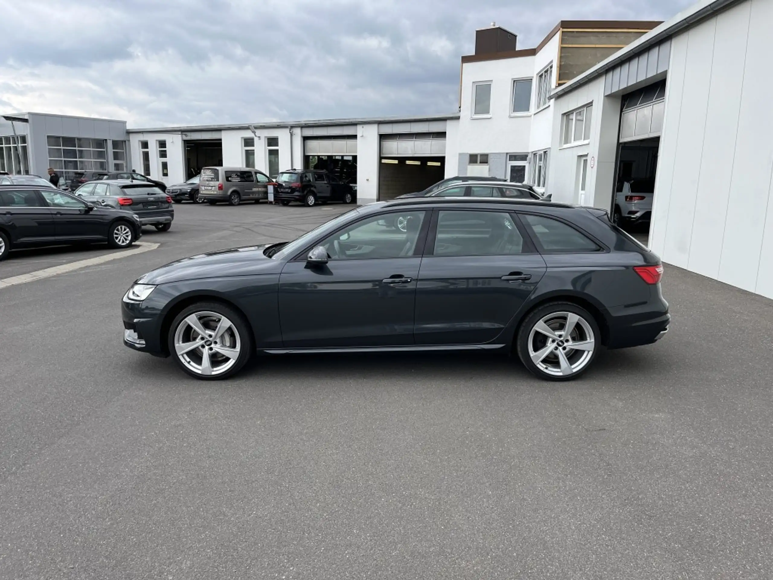 Audi - A4