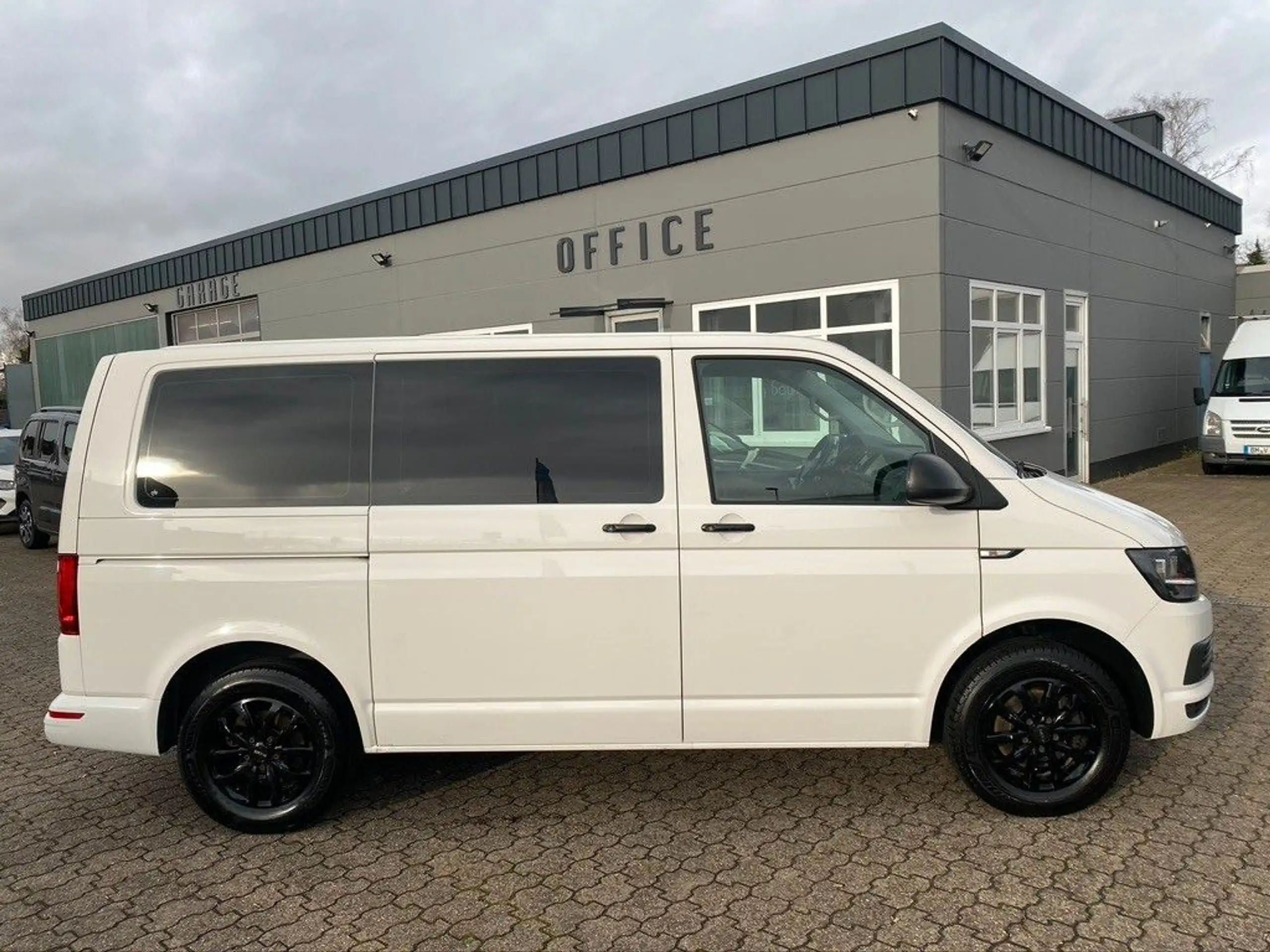 Volkswagen - T6 Transporter