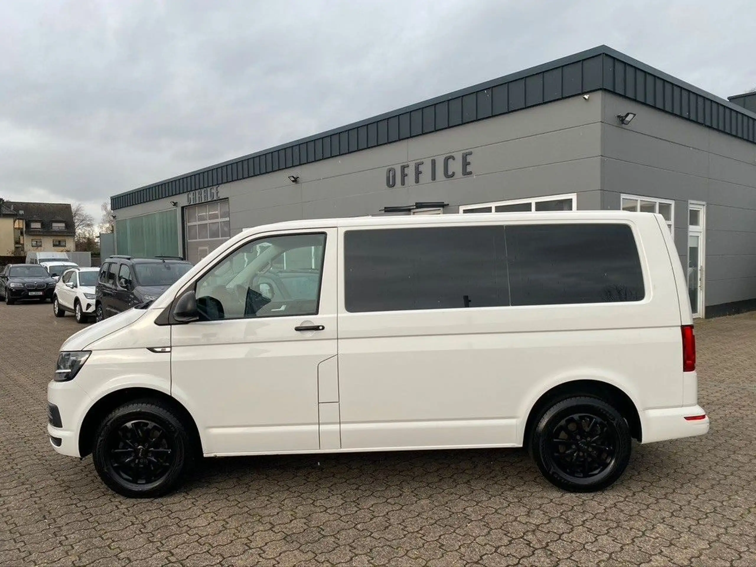 Volkswagen - T6 Transporter