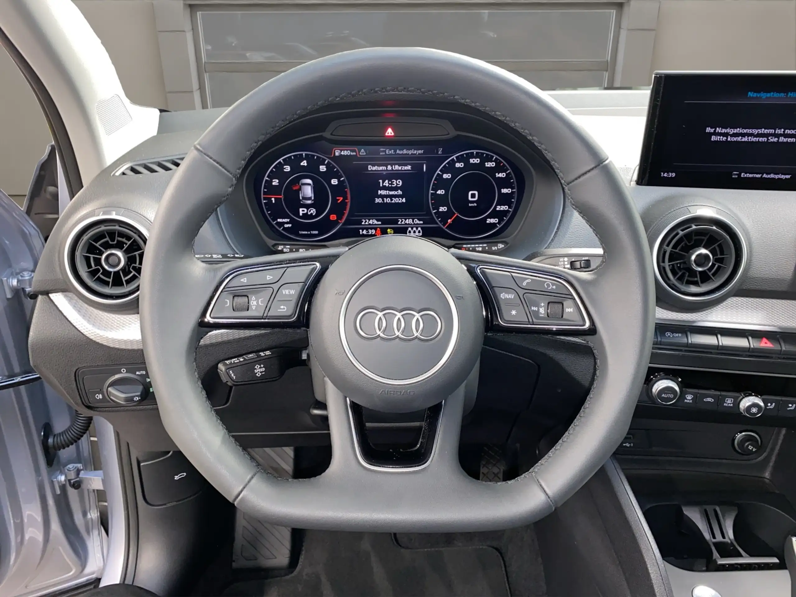 Audi - Q2