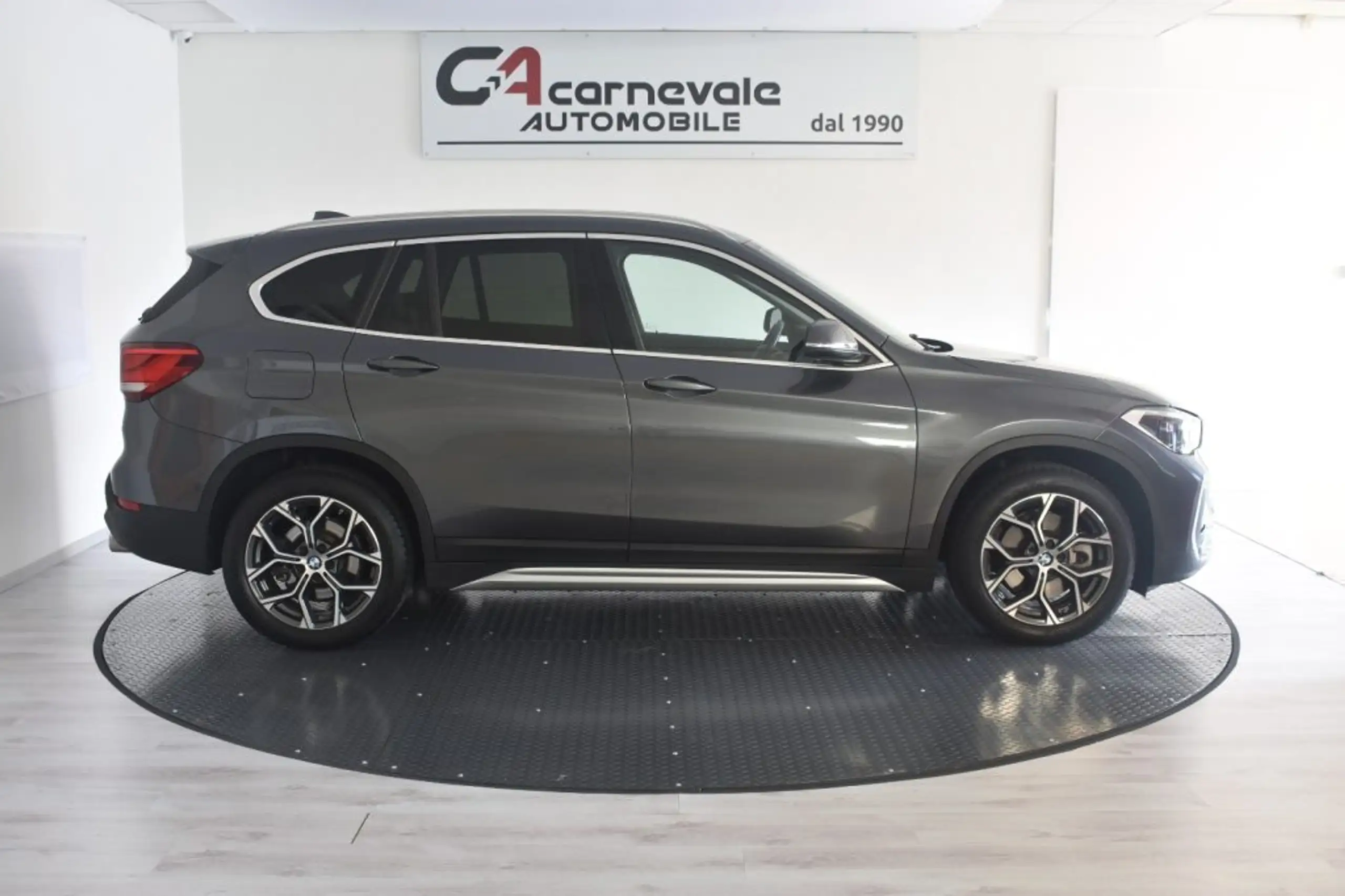 BMW - X1