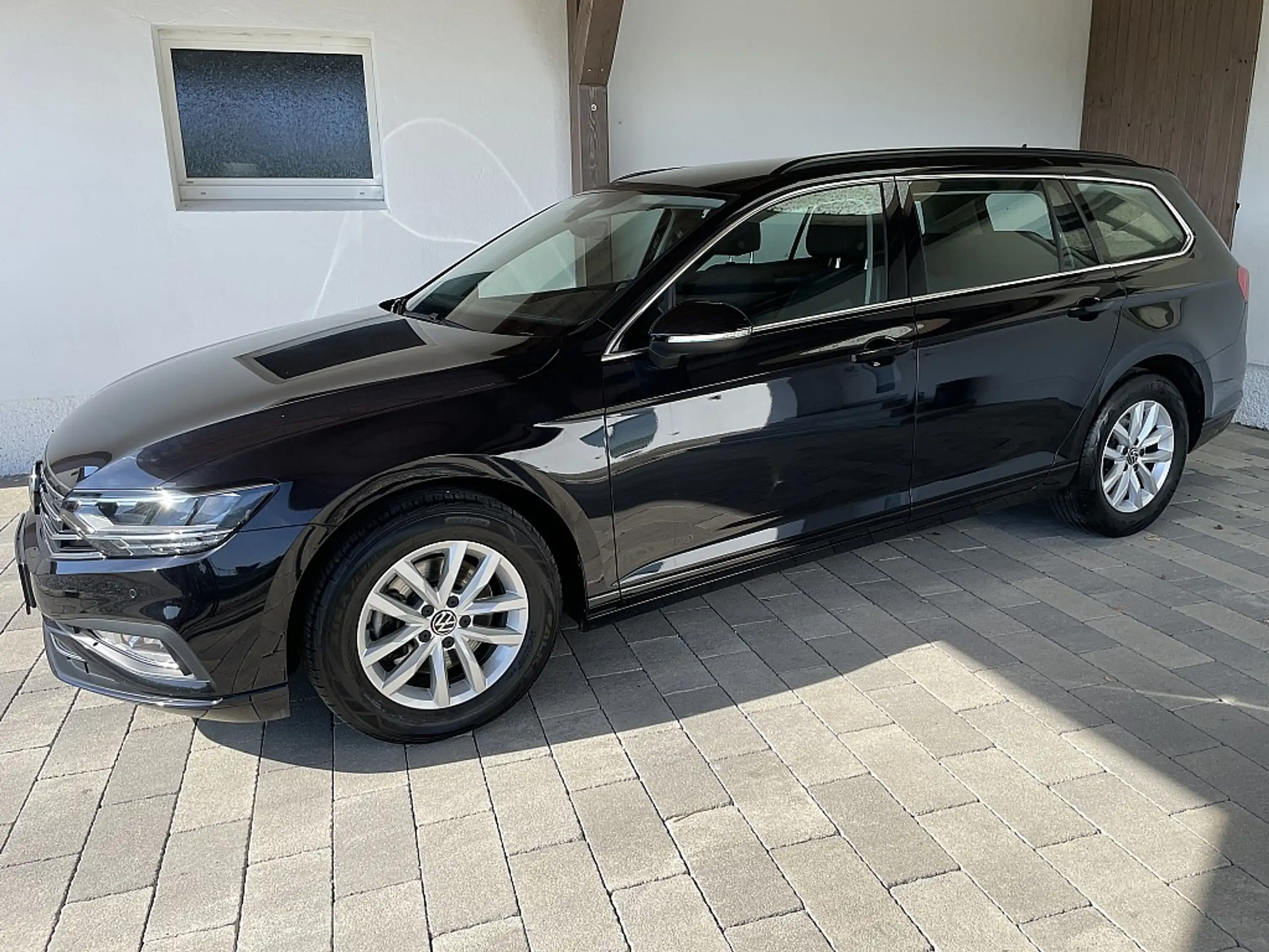 Volkswagen - Passat Variant