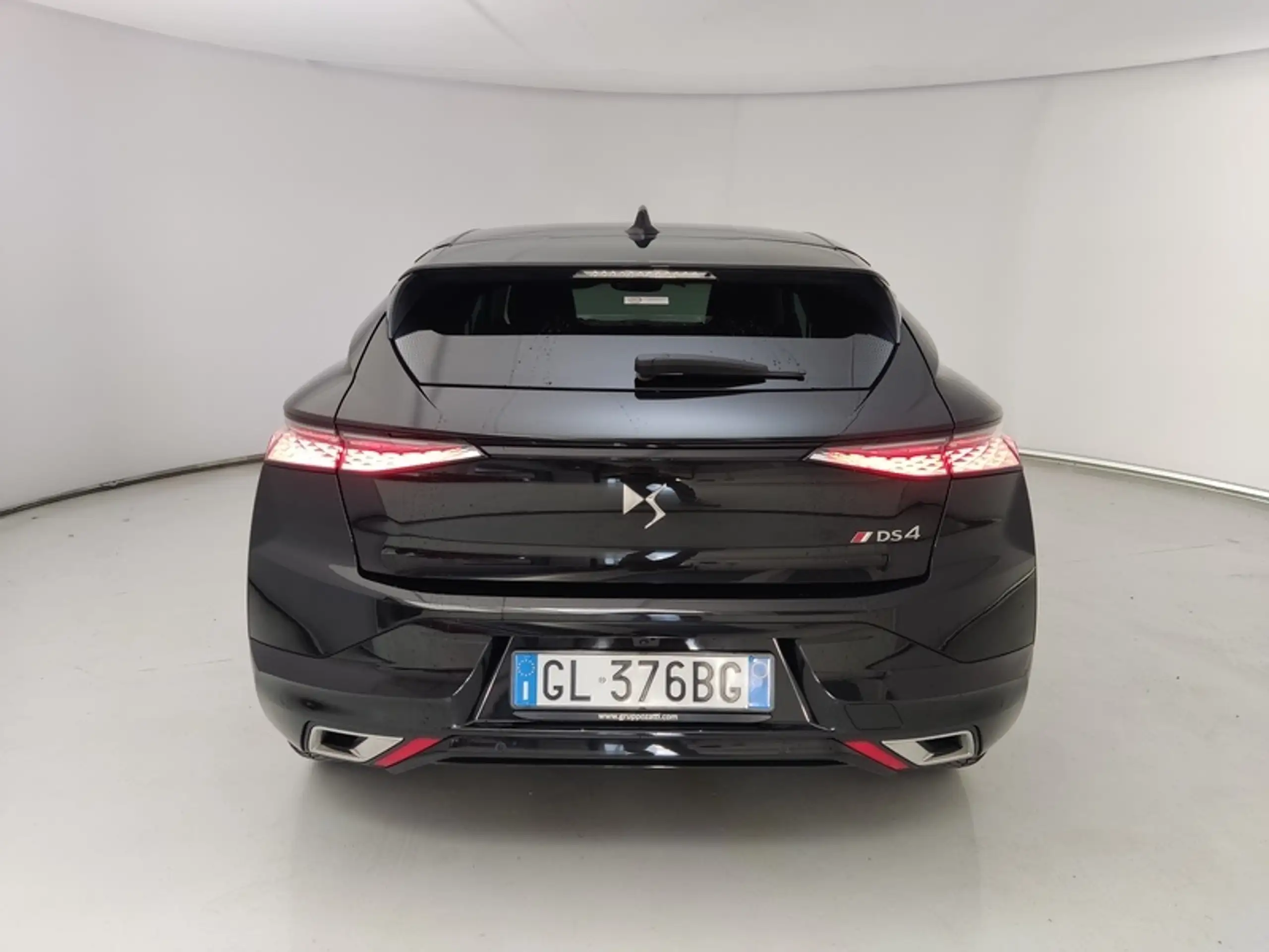 DS Automobiles - DS 4