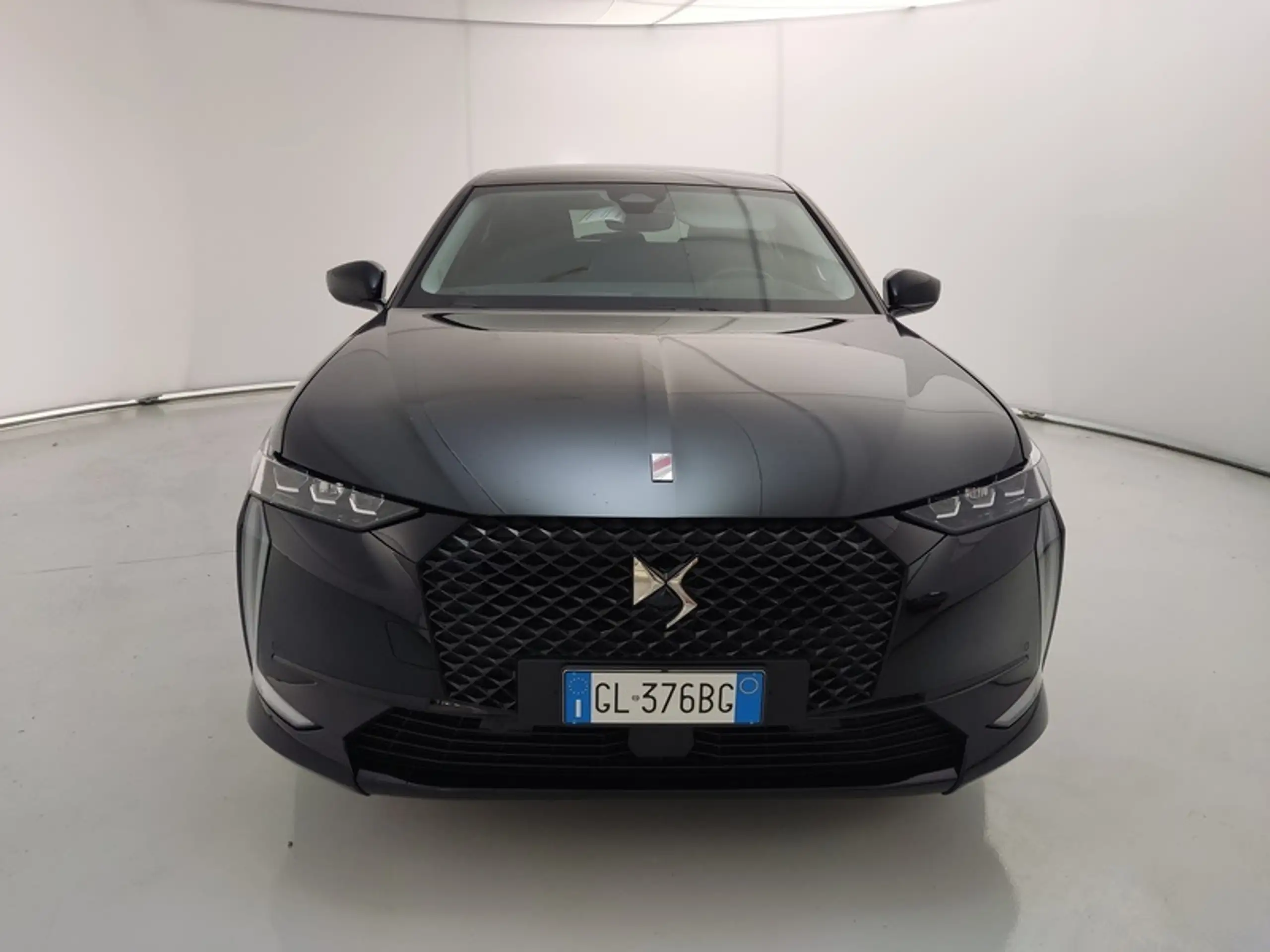 DS Automobiles - DS 4