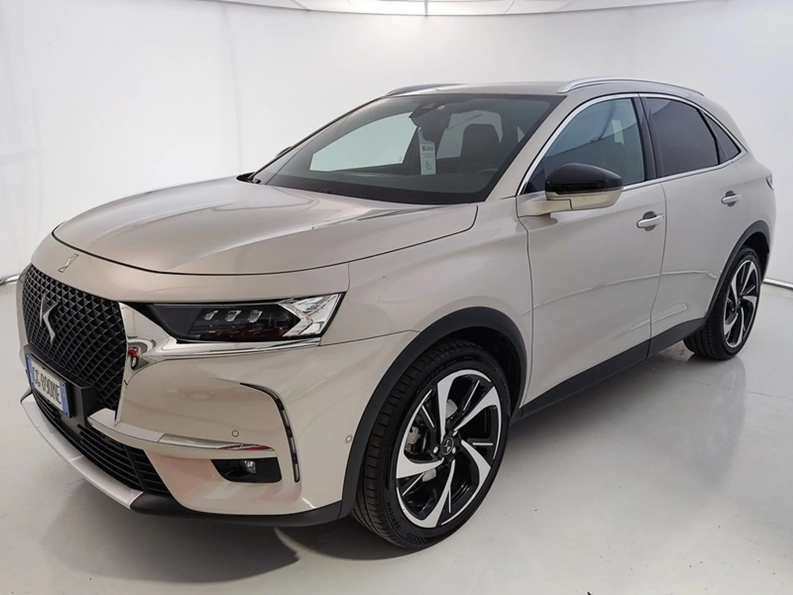 DS Automobiles - DS 7 Crossback