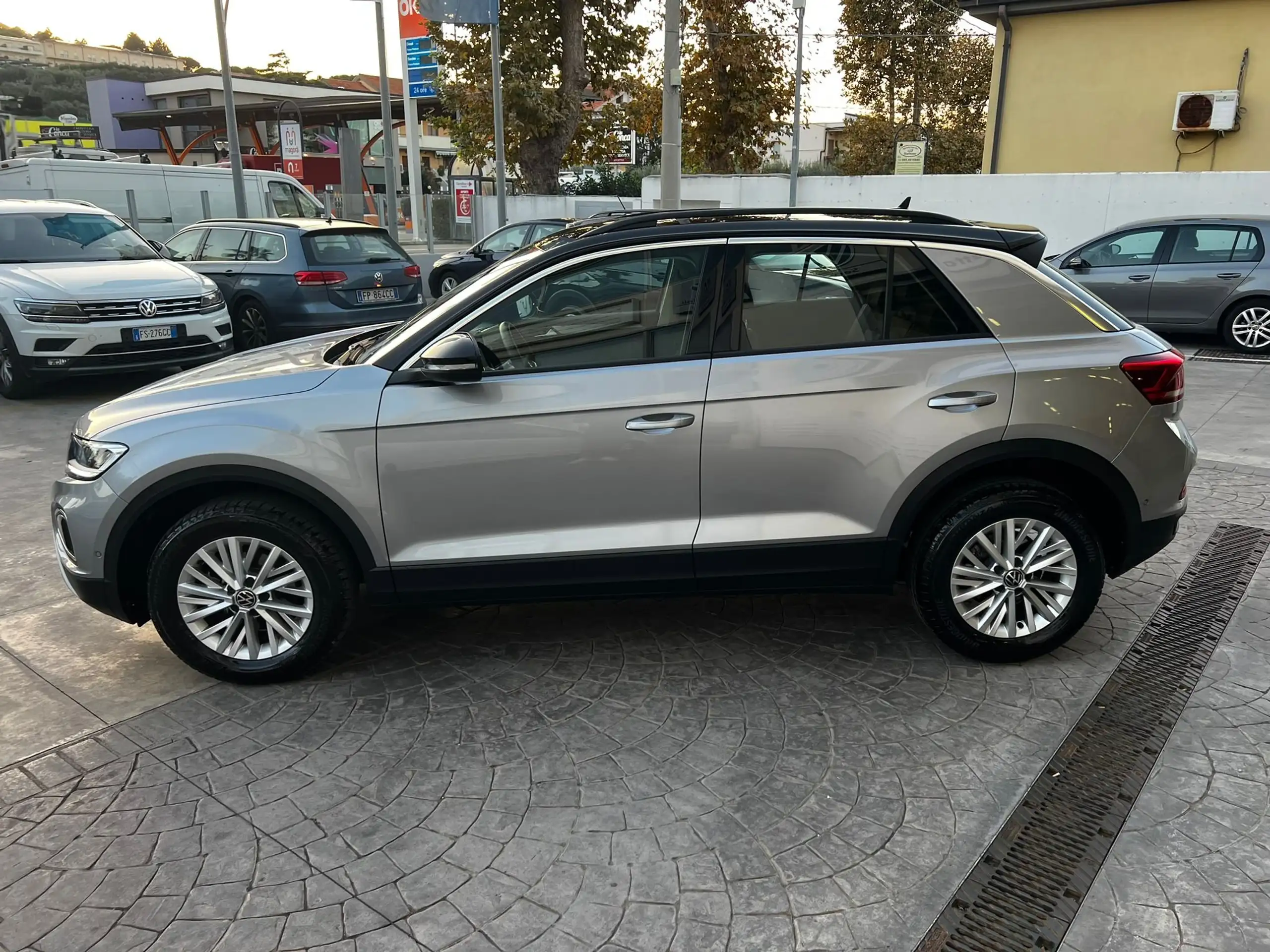 Volkswagen - T-Roc