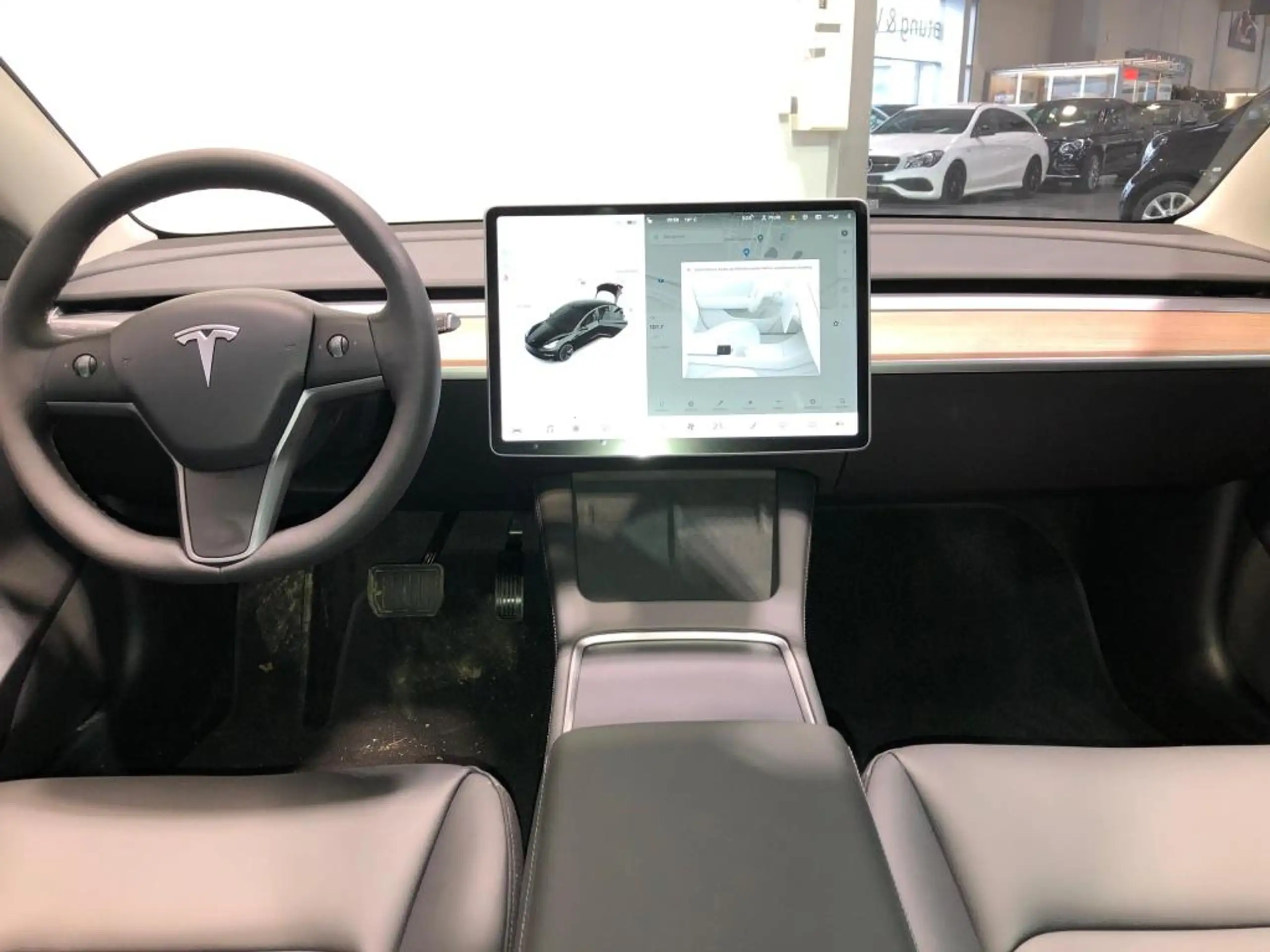 Tesla - Model 3