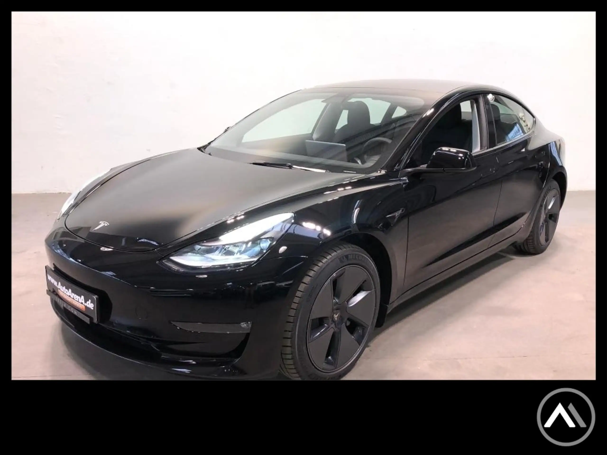 Tesla - Model 3