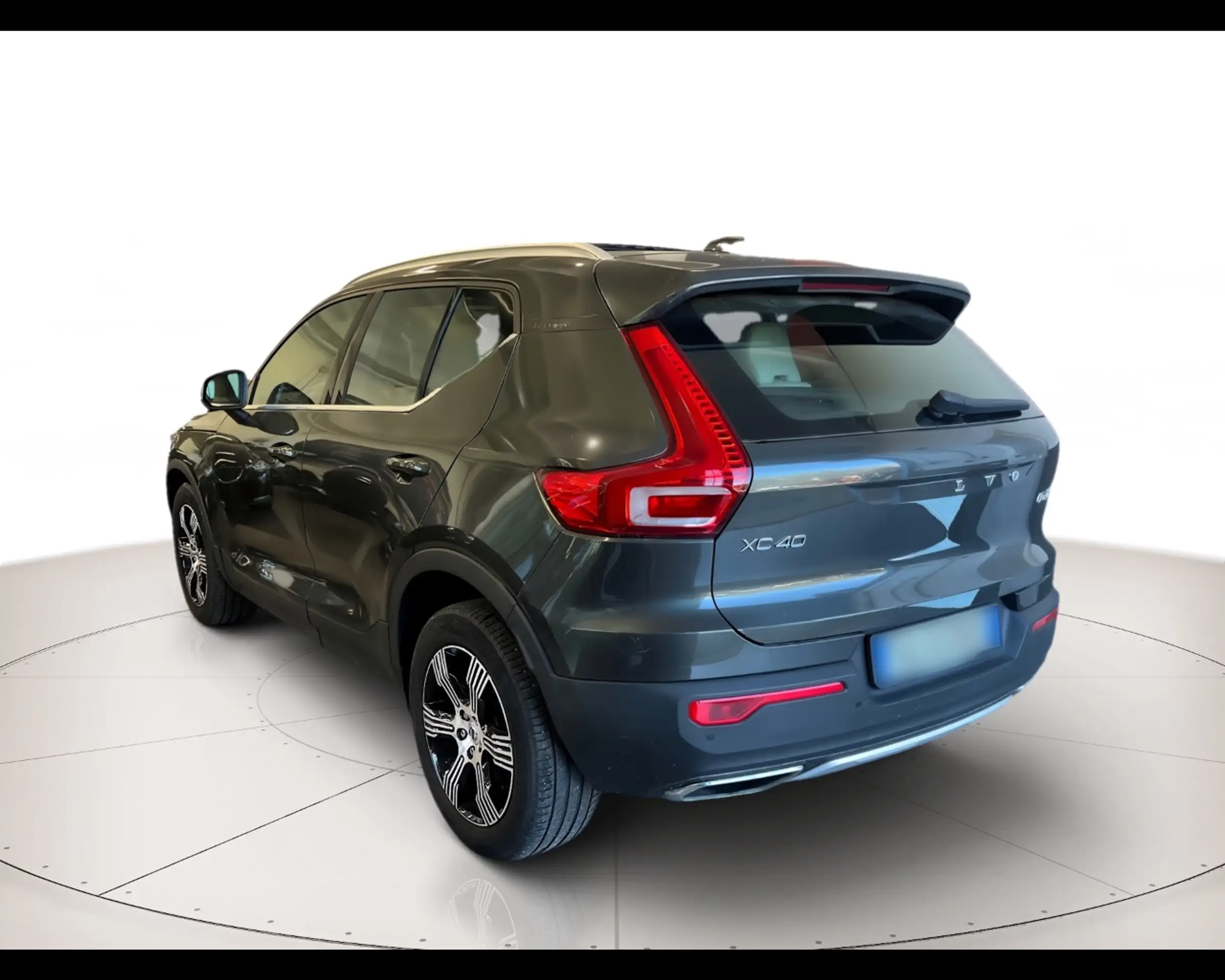 Volvo - XC40