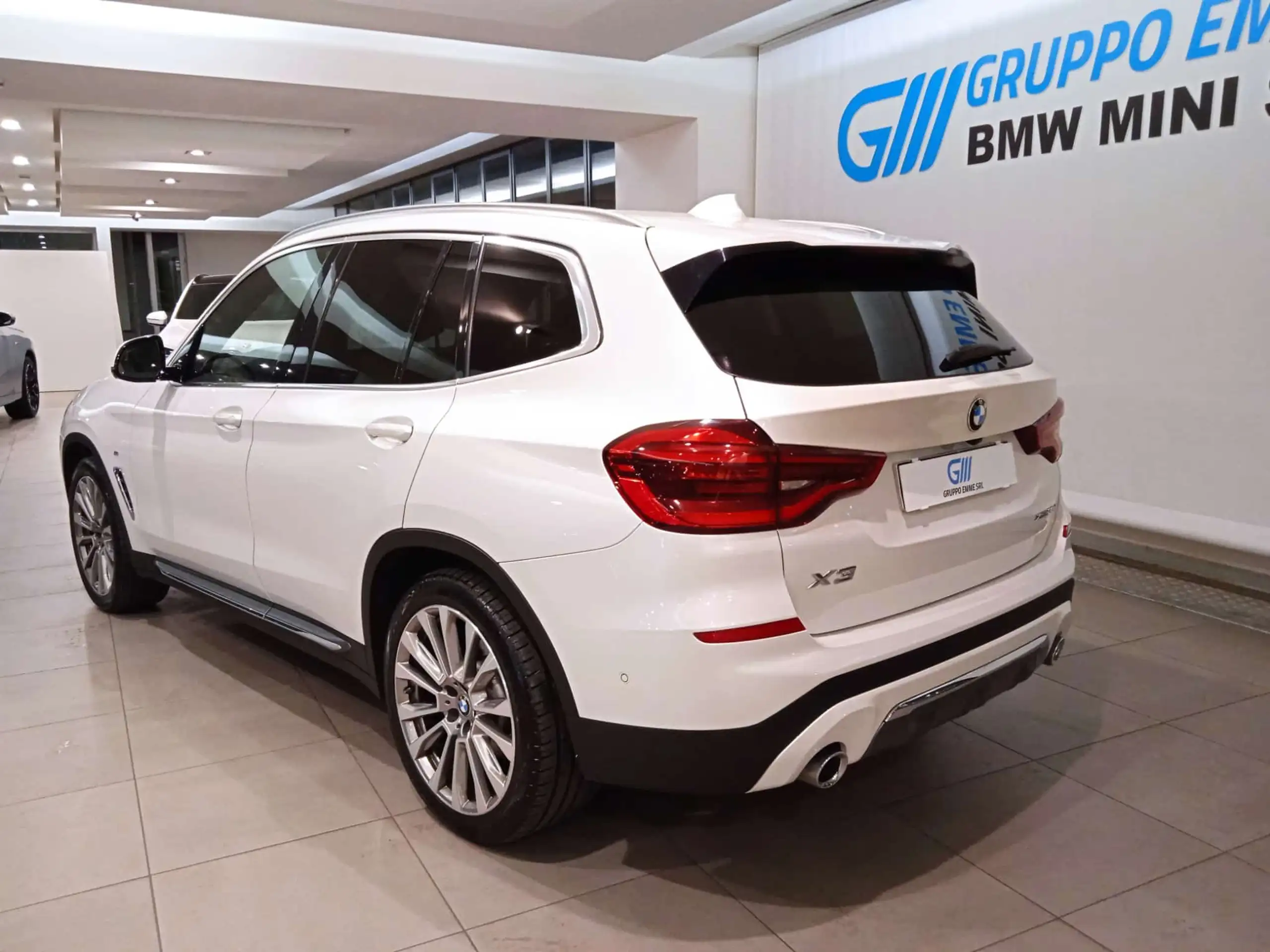 BMW - X3