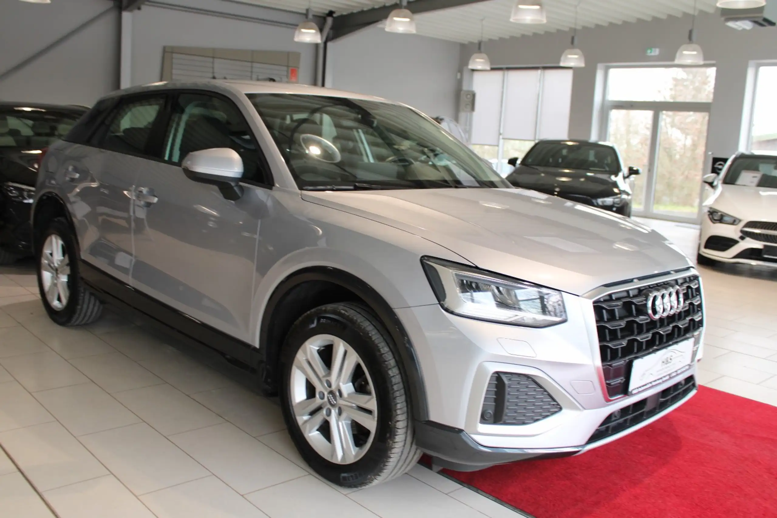 Audi - Q2