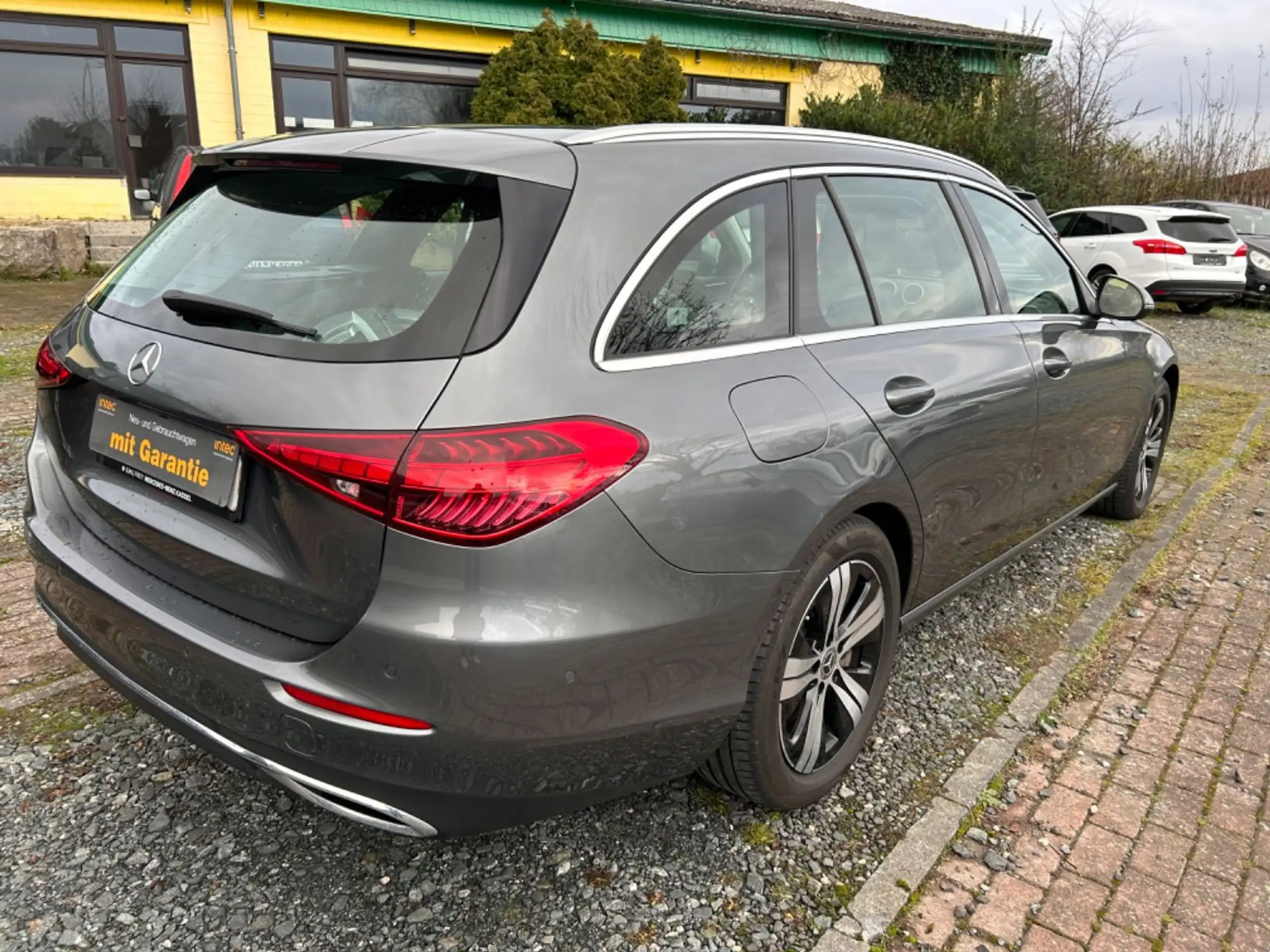 Mercedes-Benz - C 220