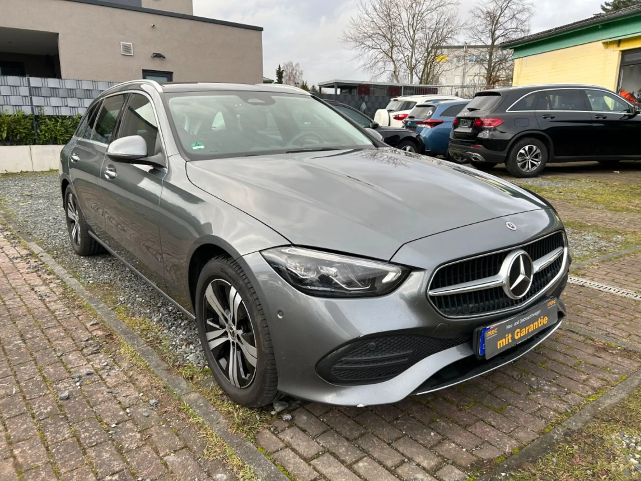 Mercedes-Benz - C 220