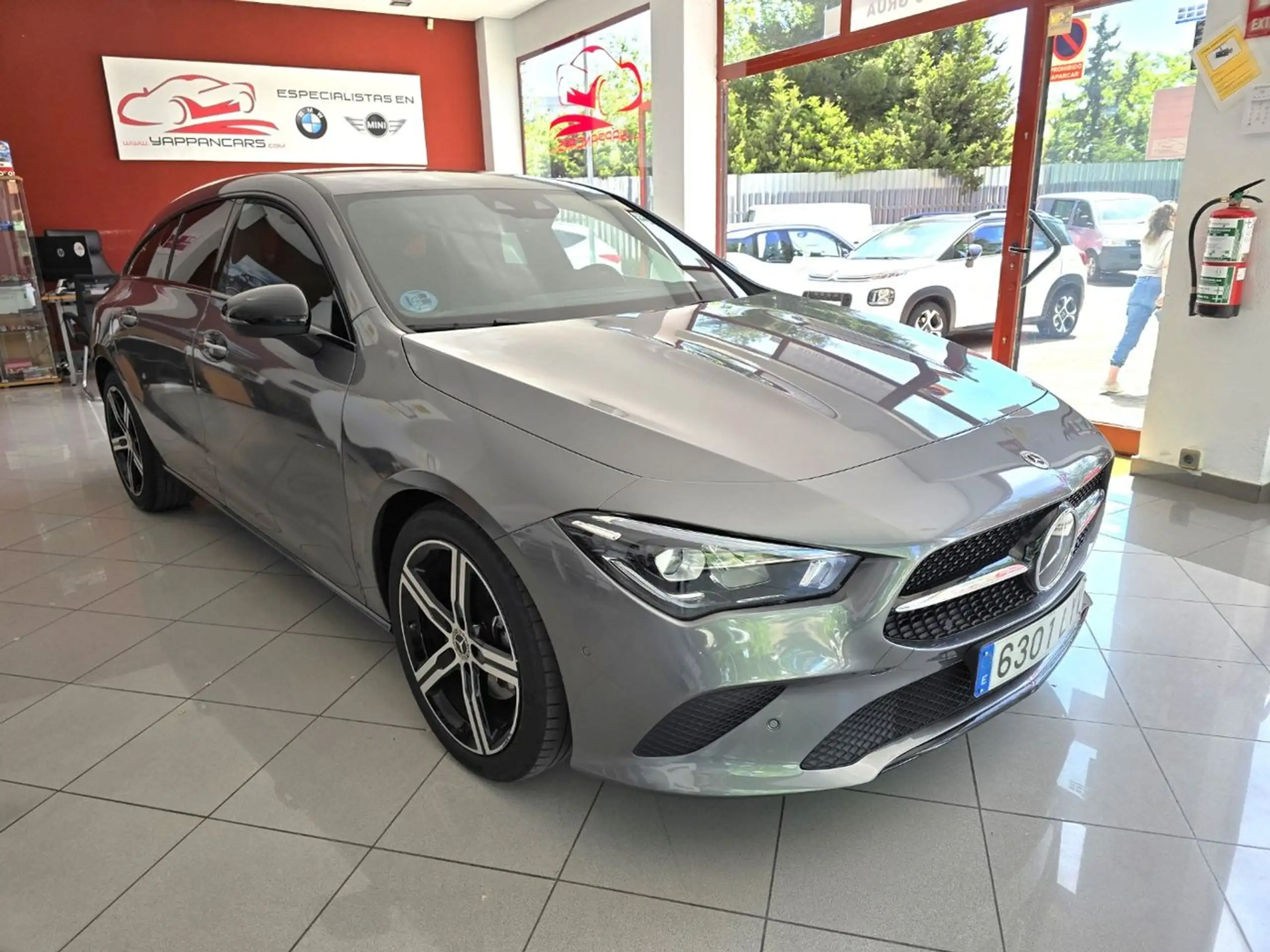 Mercedes-Benz - CLA 200