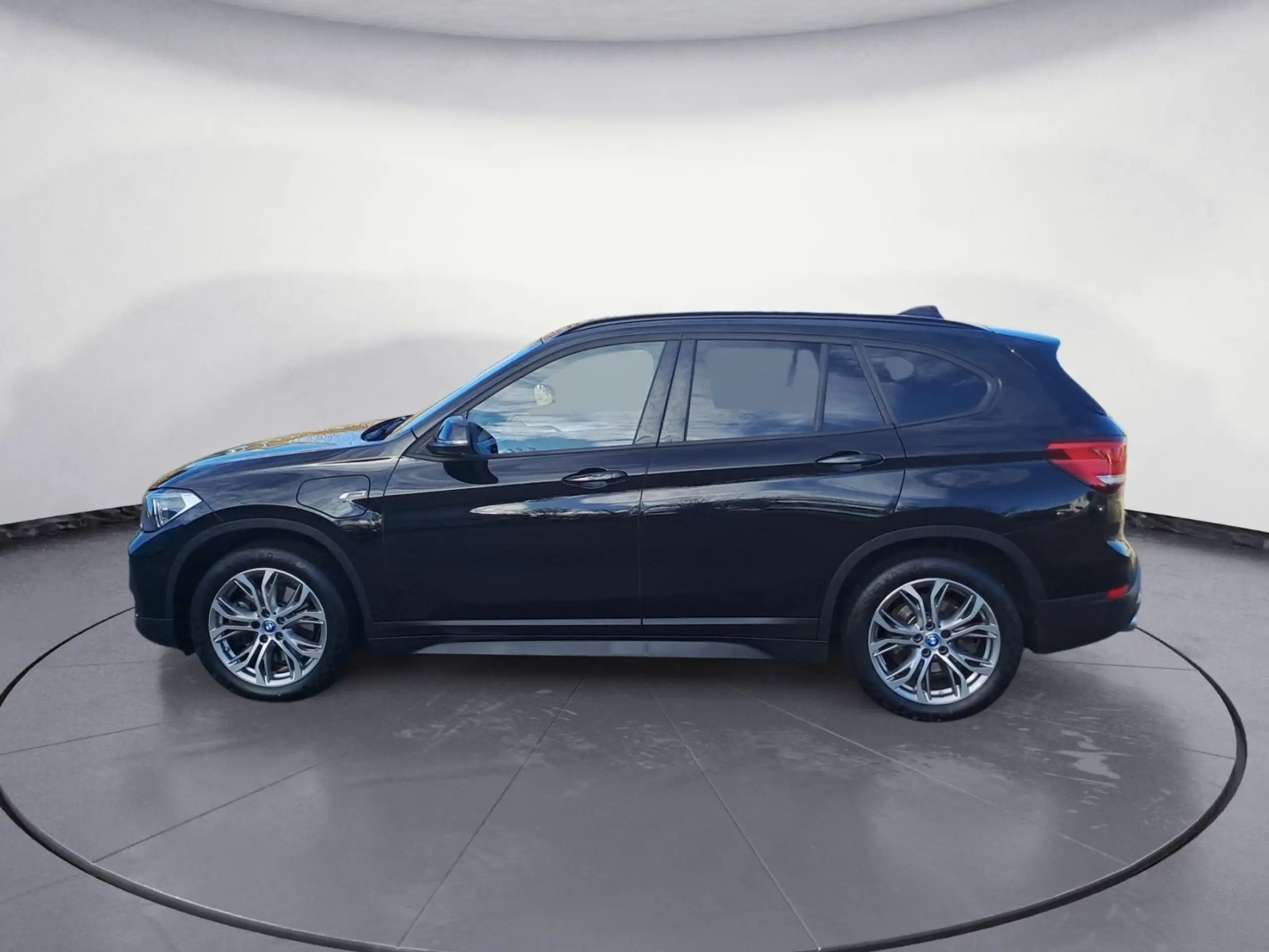 BMW - X1