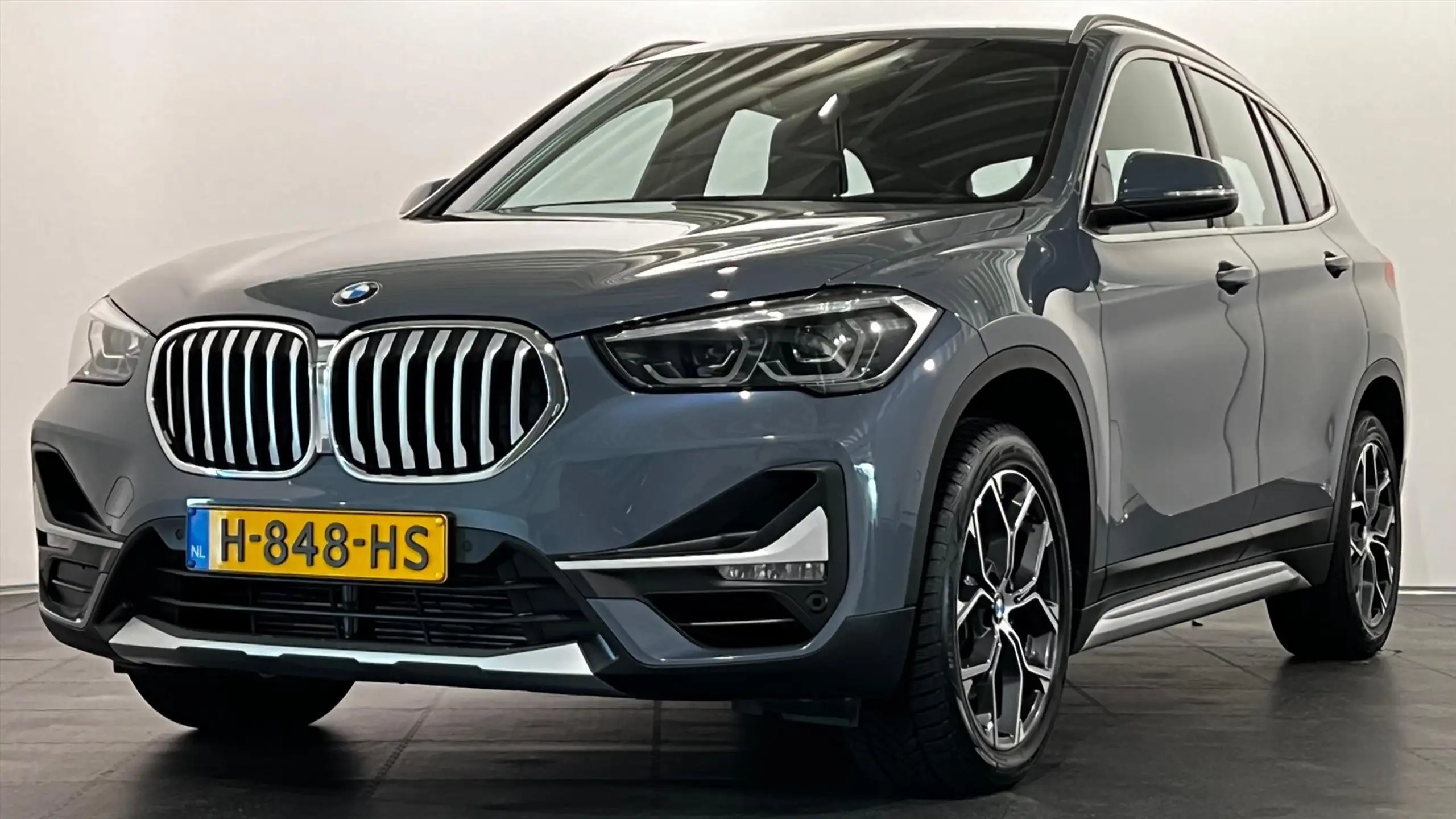 BMW - X1