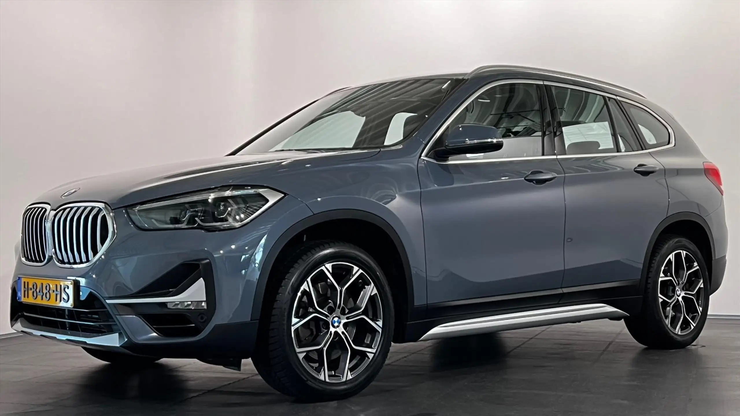 BMW - X1