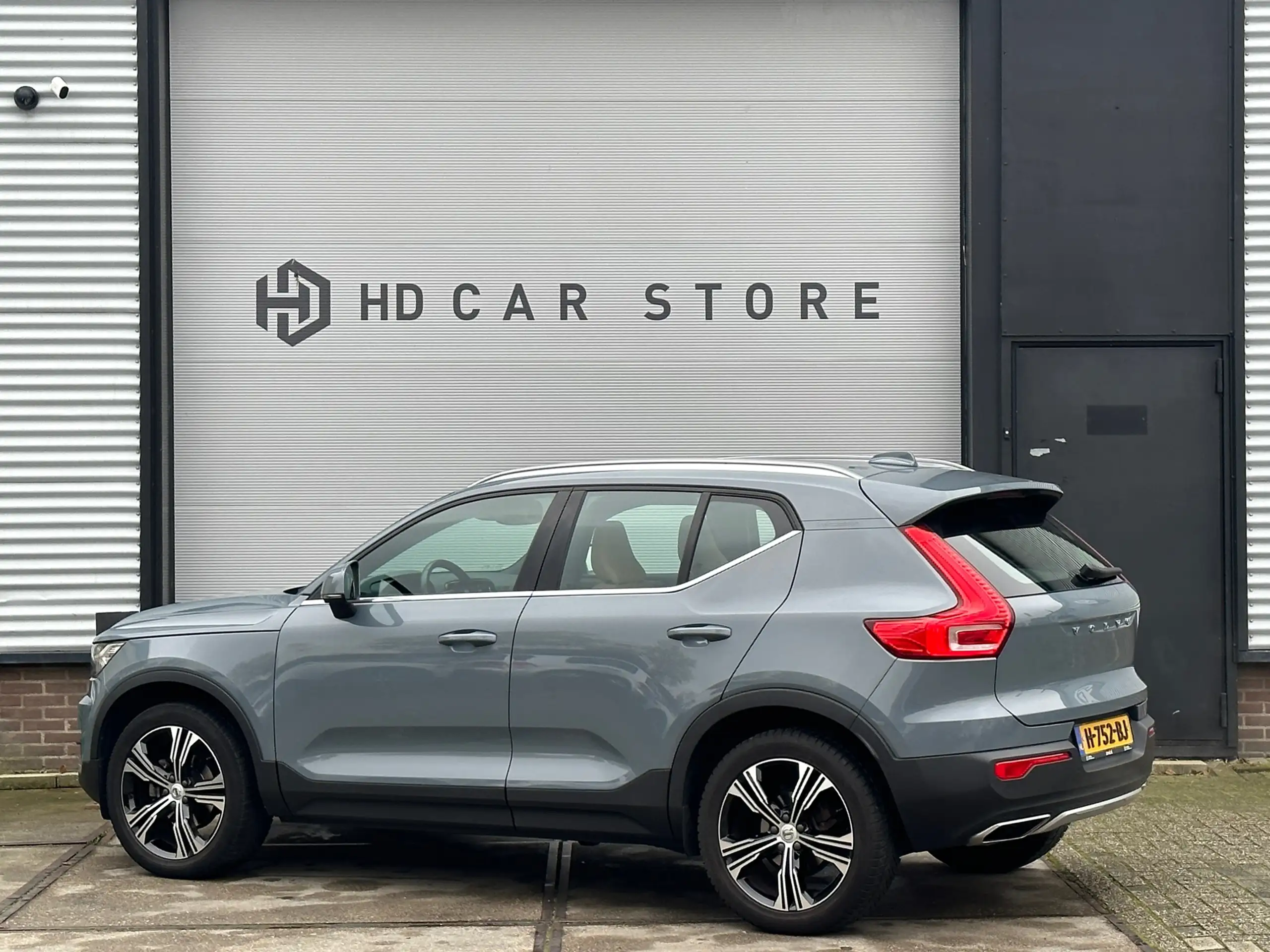 Volvo - XC40