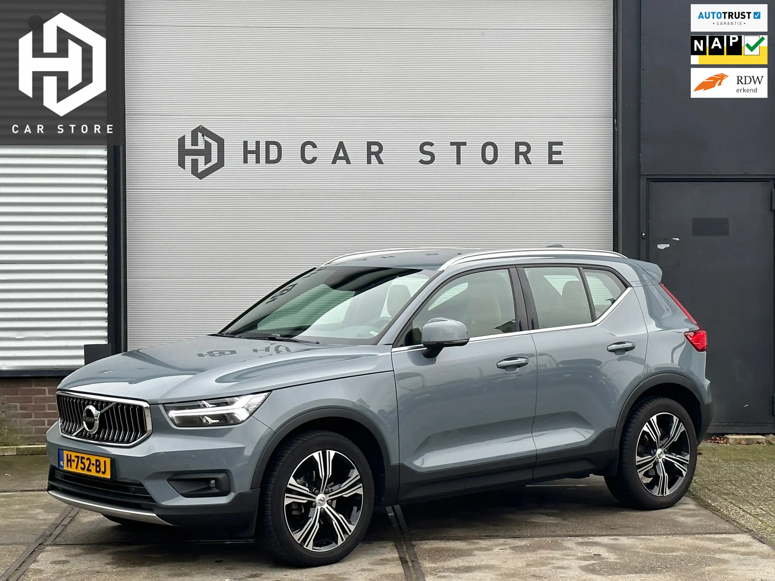 Volvo - XC40