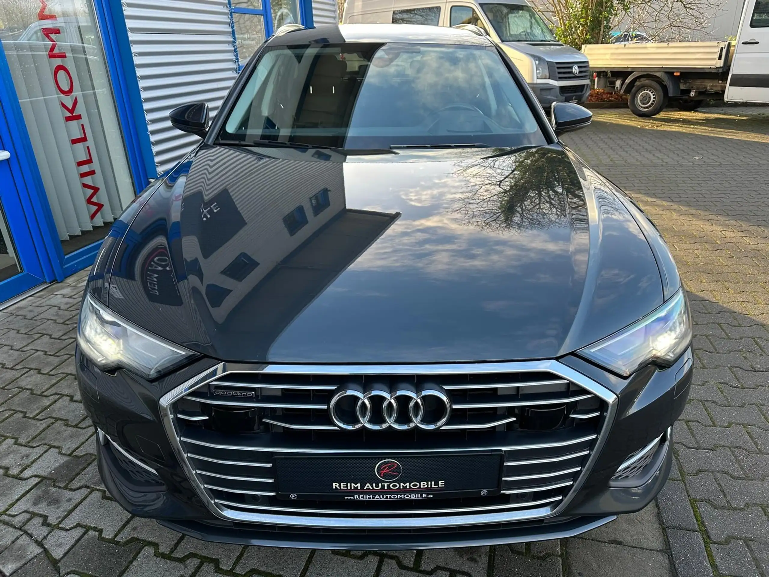 Audi - A6