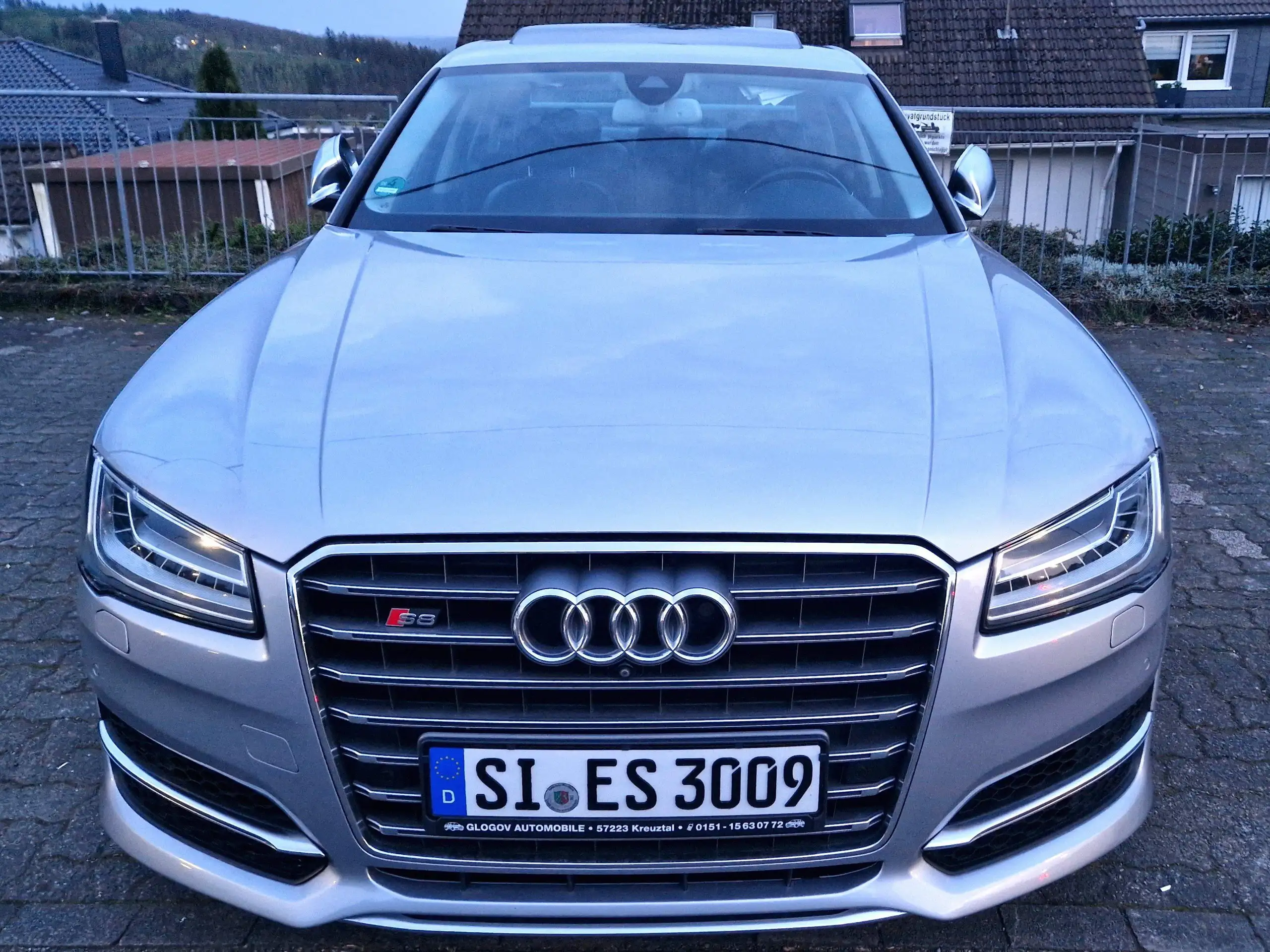 Audi - S8