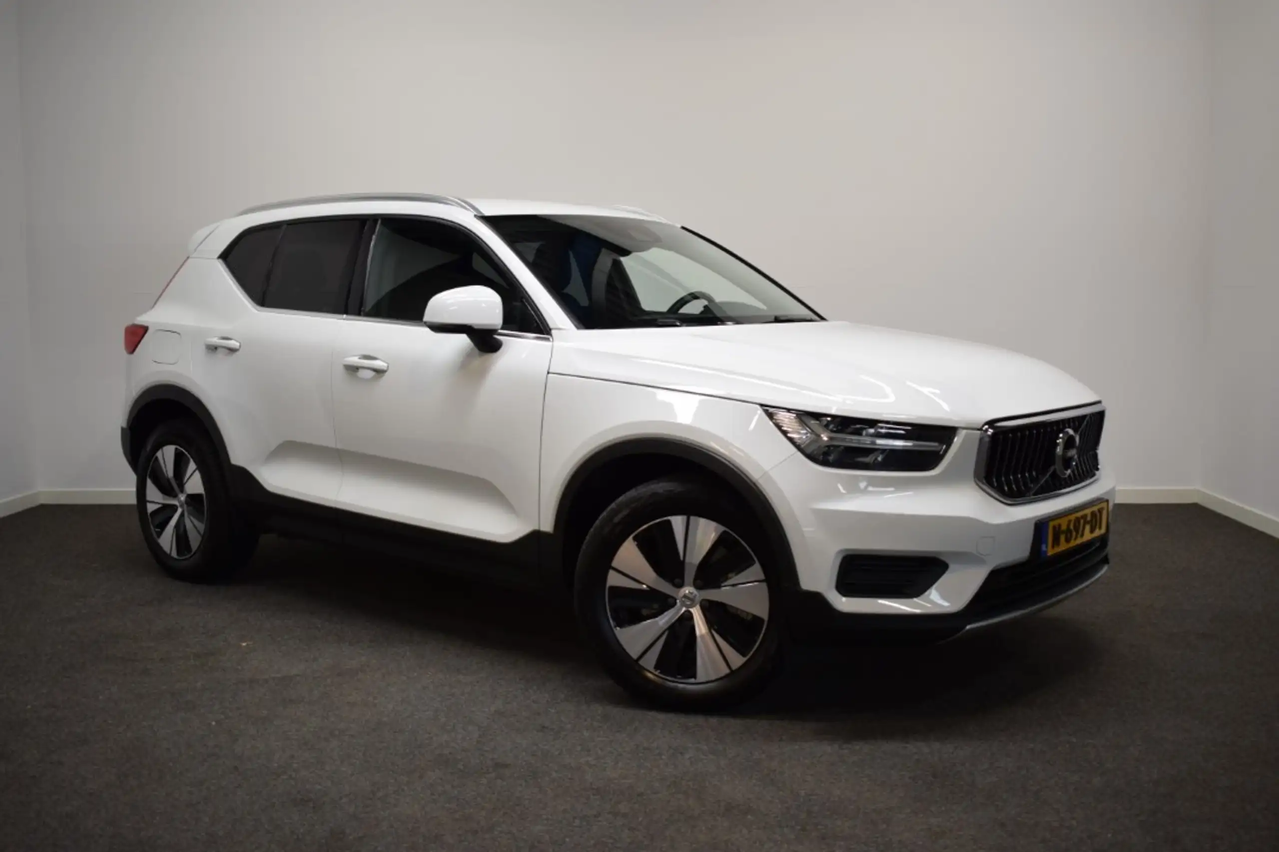 Volvo - XC40