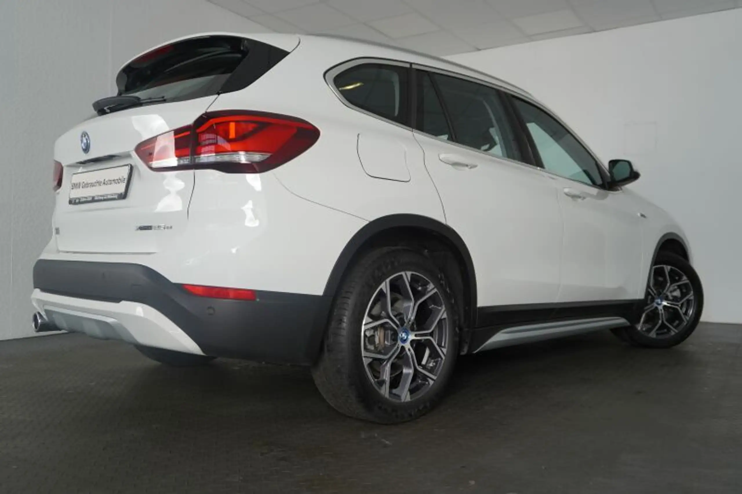 BMW - X1