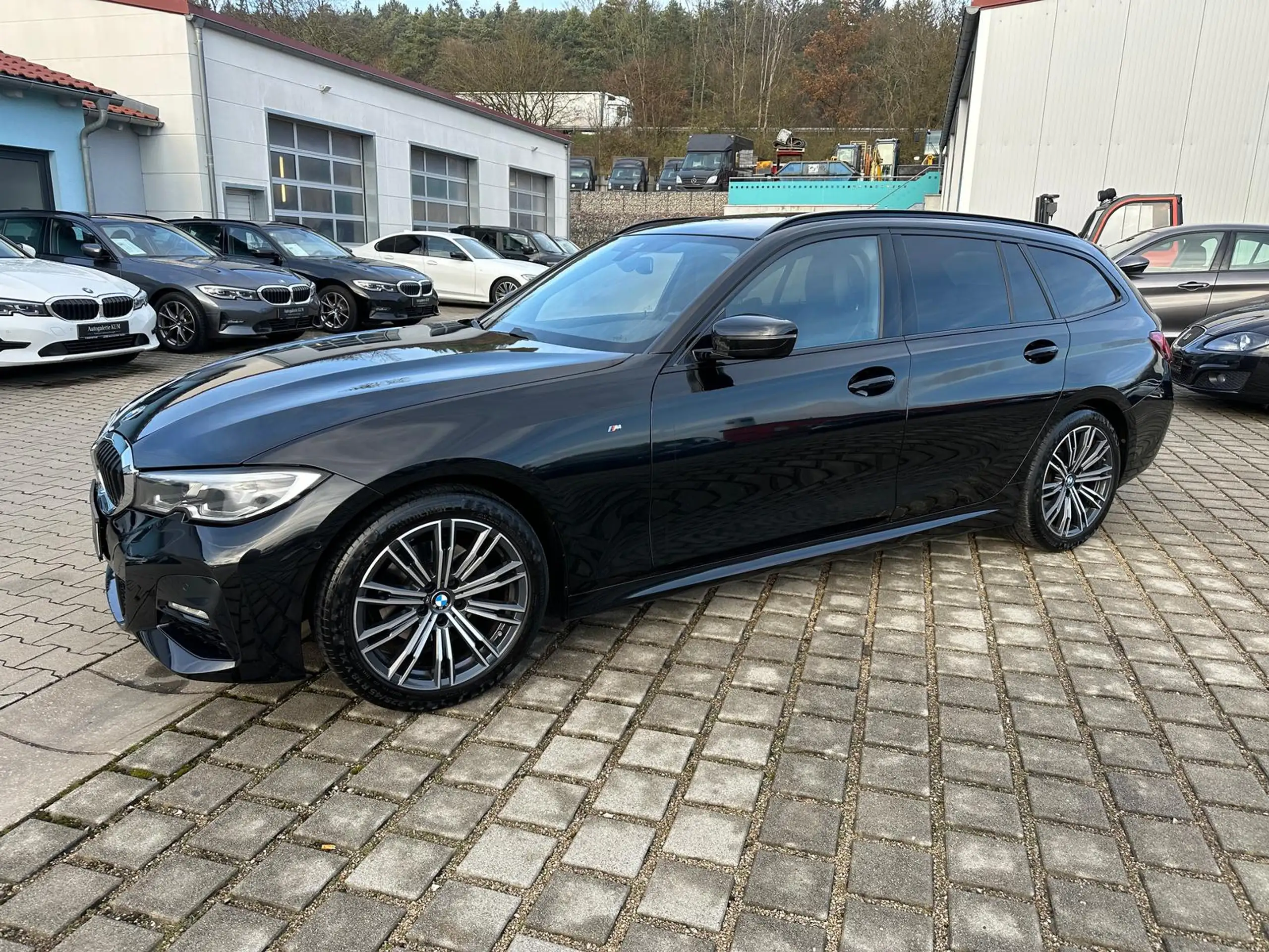 BMW 320 2019