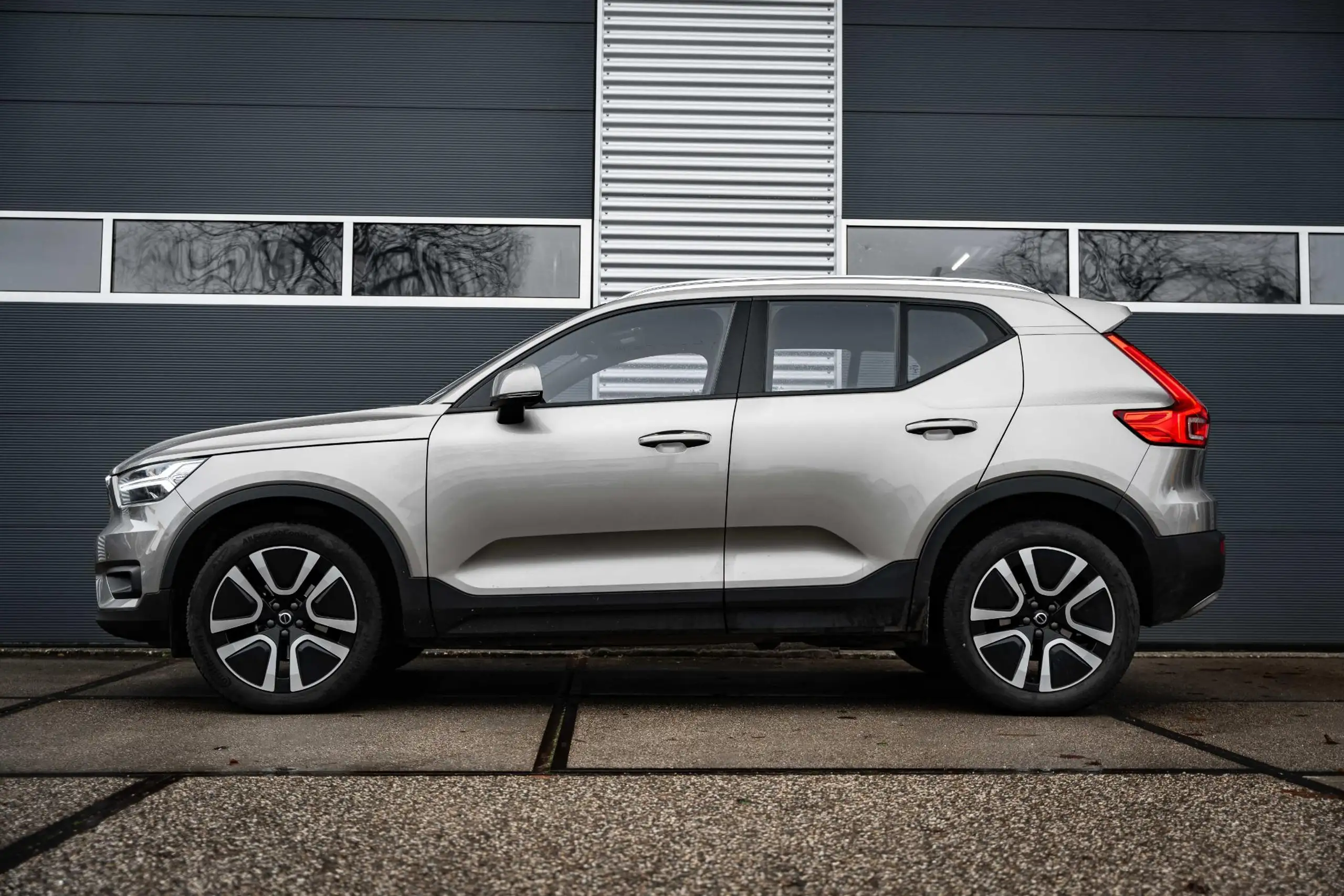 Volvo - XC40