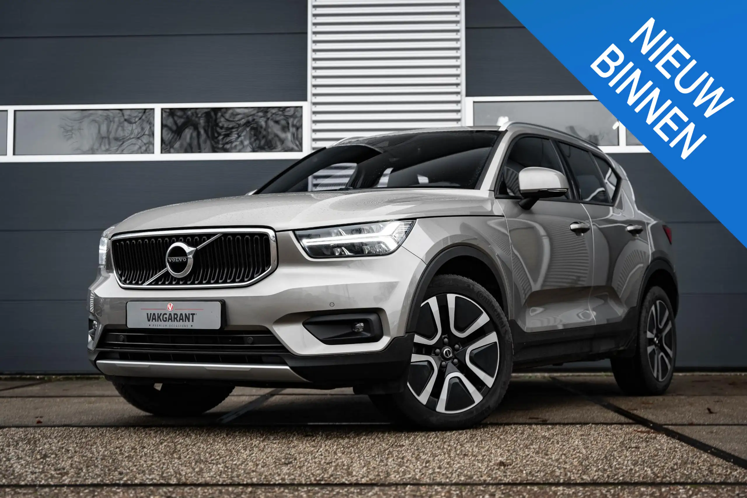 Volvo - XC40