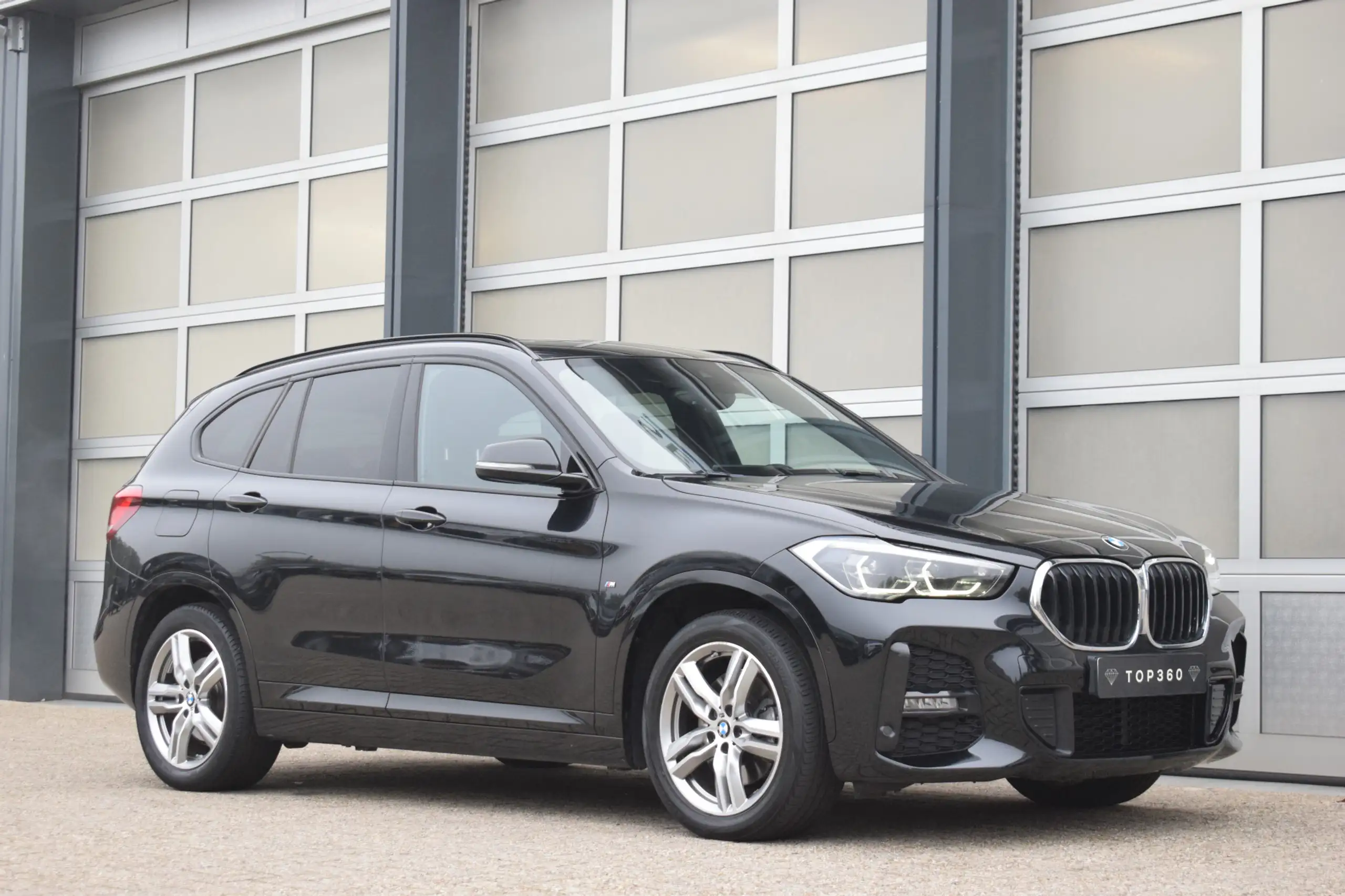 BMW - X1