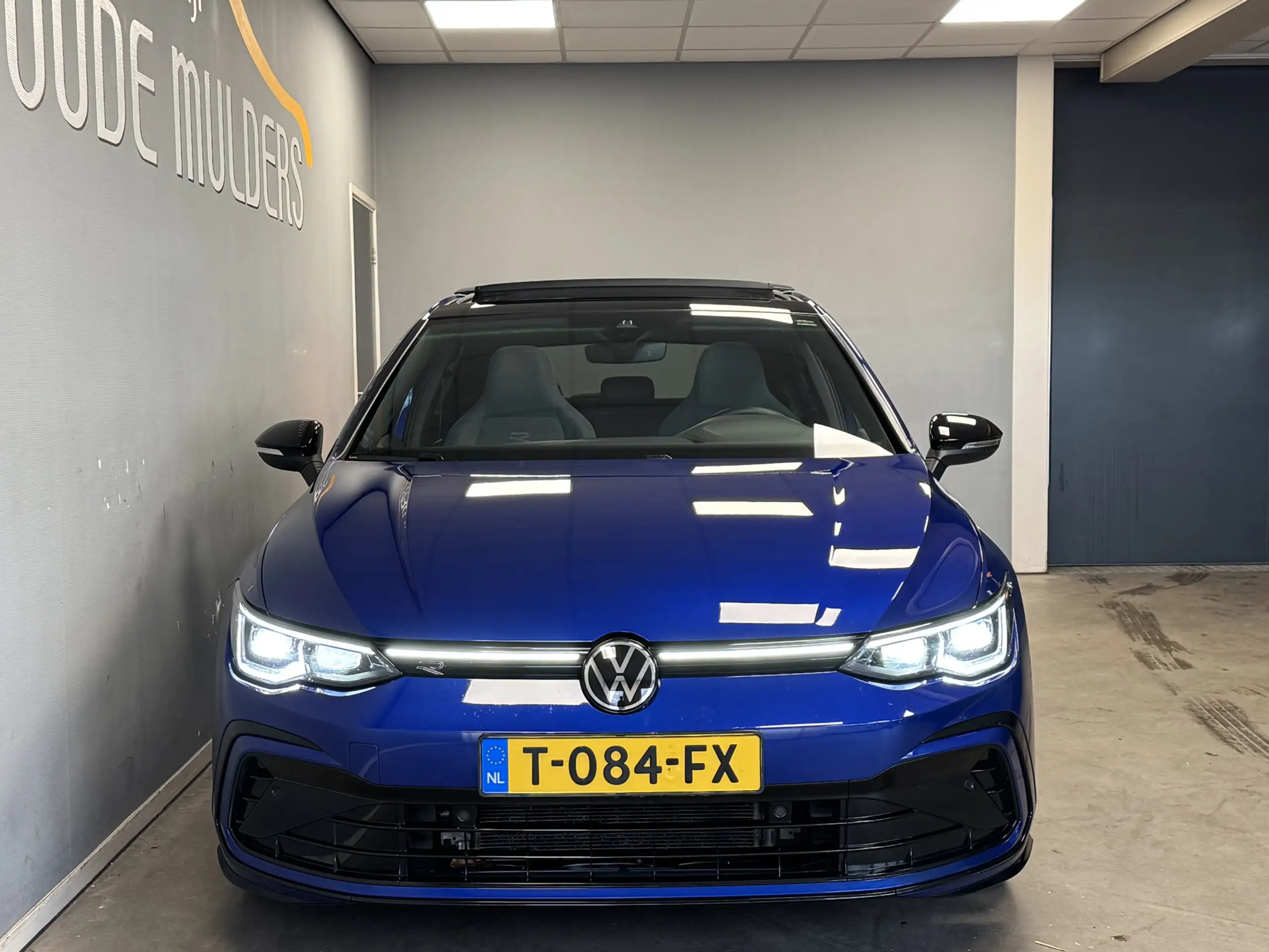 Volkswagen - Golf