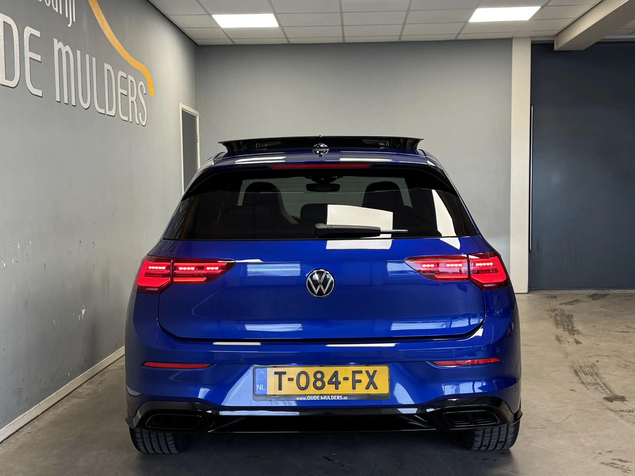 Volkswagen - Golf