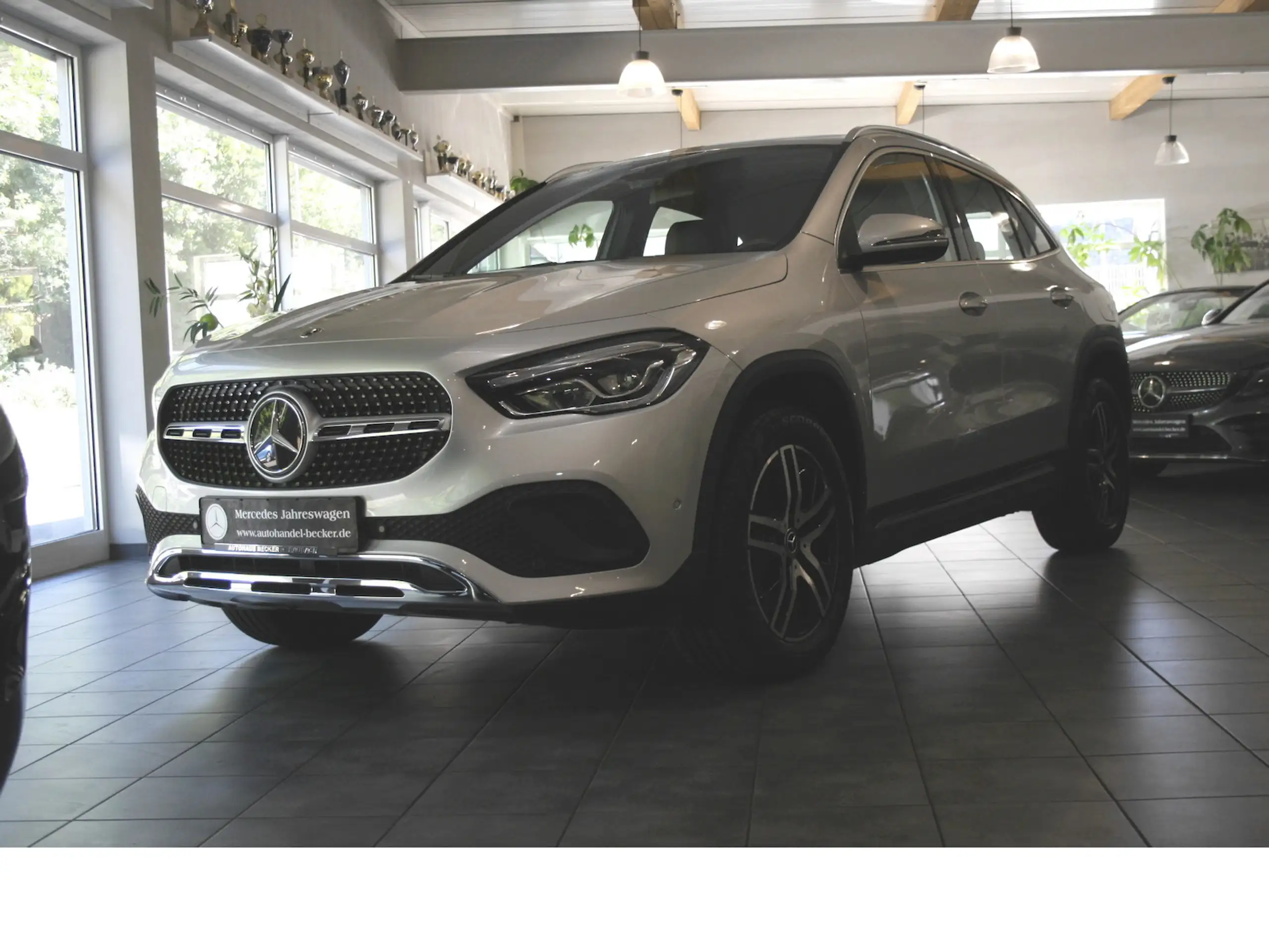 Mercedes-Benz - GLA 200