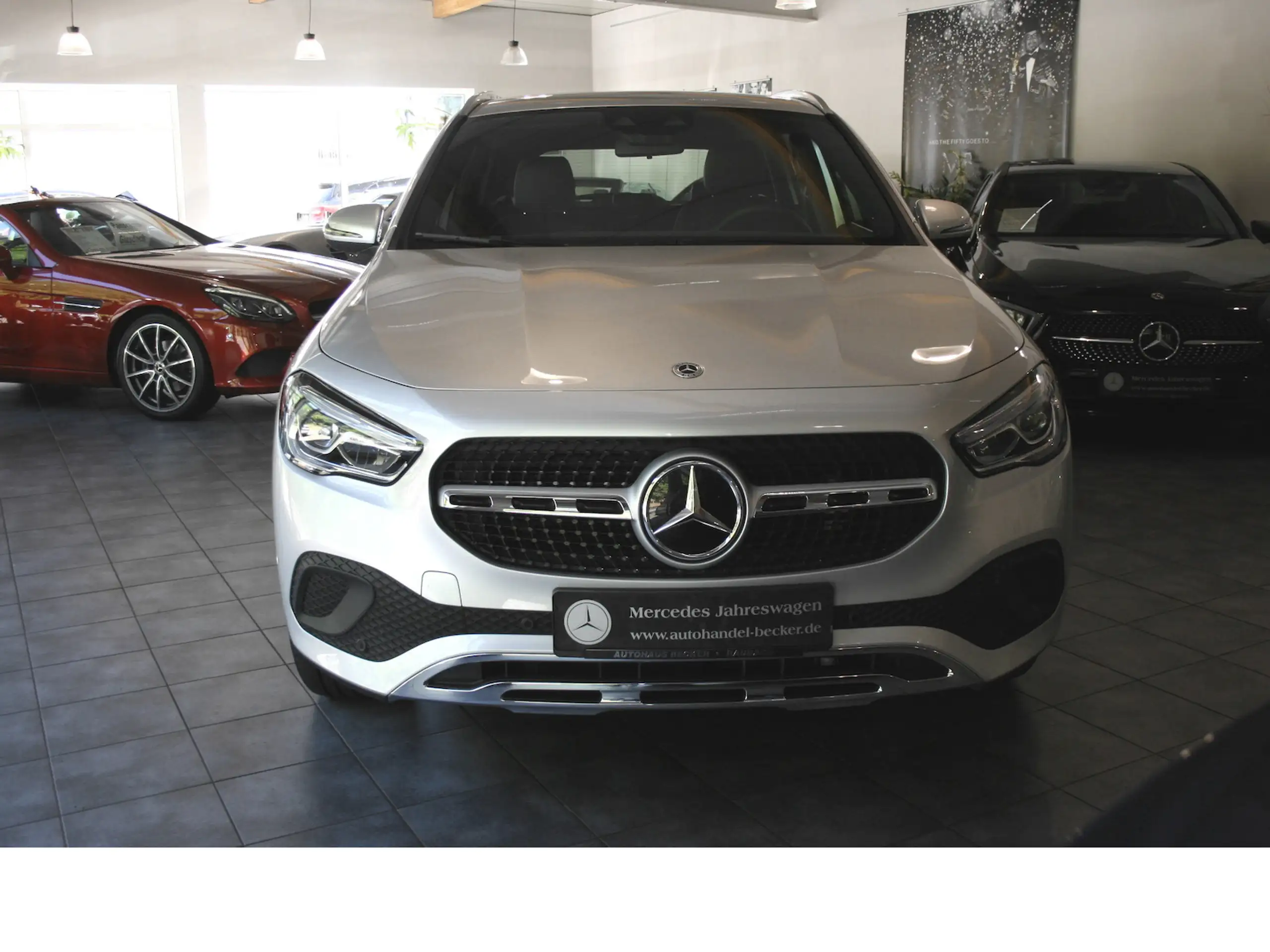 Mercedes-Benz - GLA 200